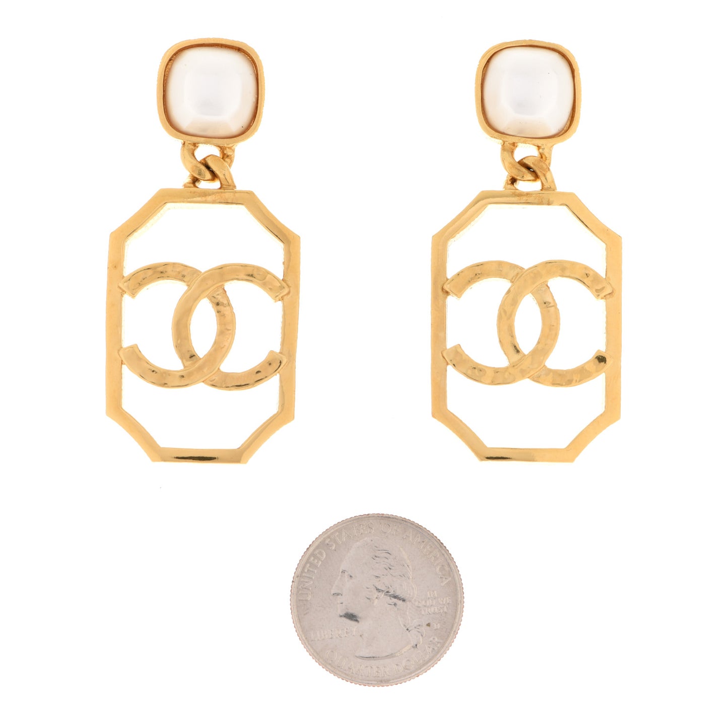 Metal Pearl CC Drop Earrings Gold
