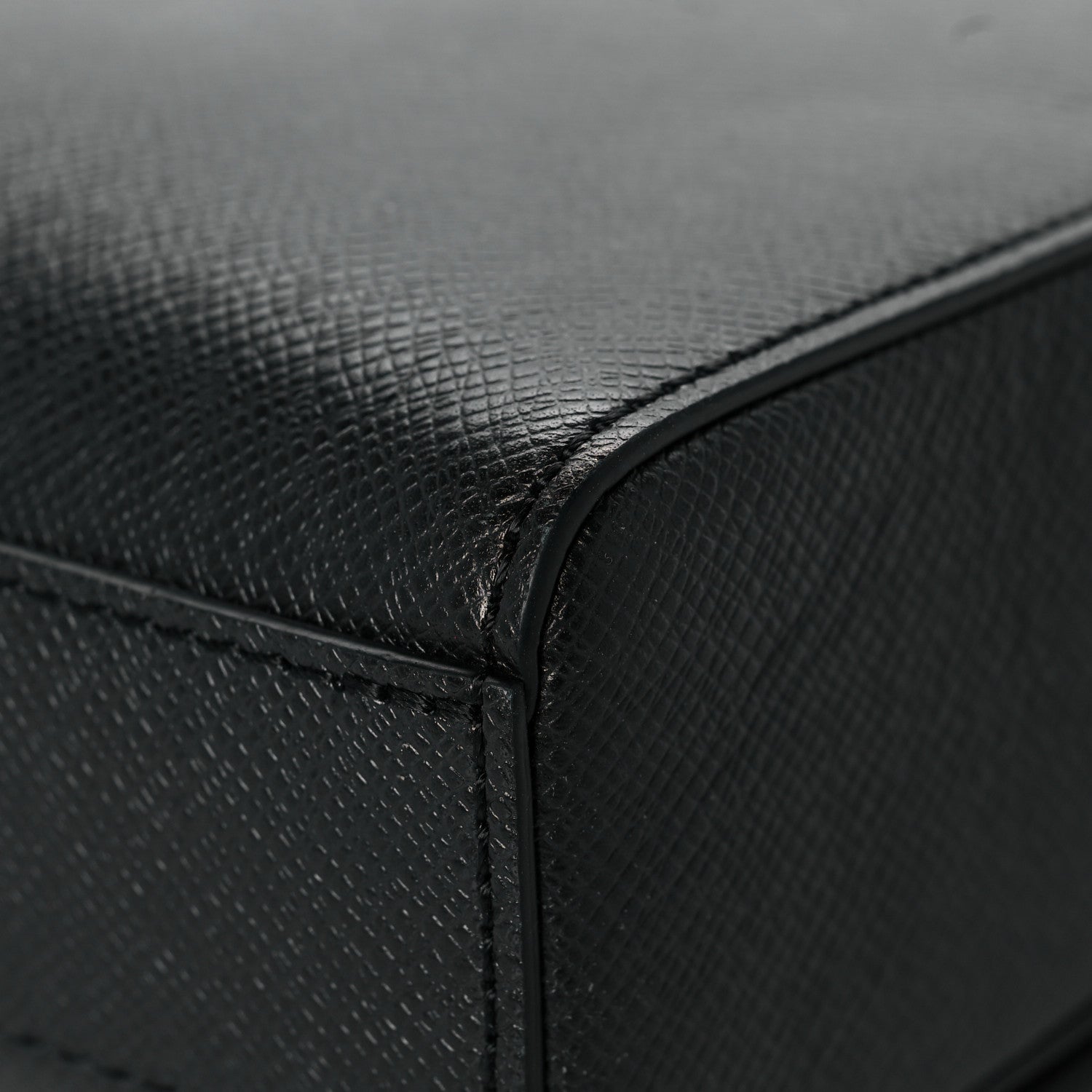 Louis Vuitton Taiga New Flap Messenger Black 12 of 12