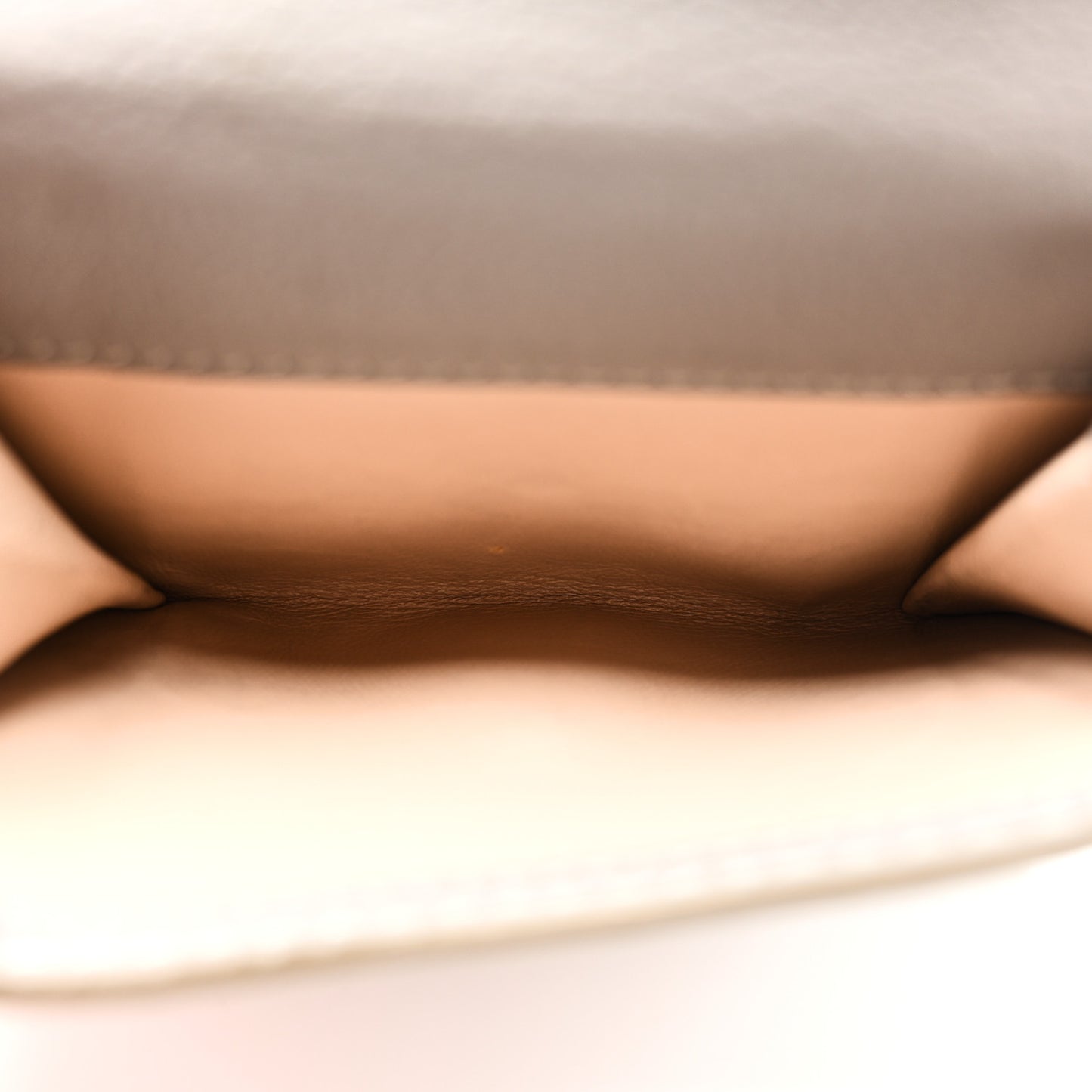 Grained Calfskin Marcie Square Wallet Cashmere Grey