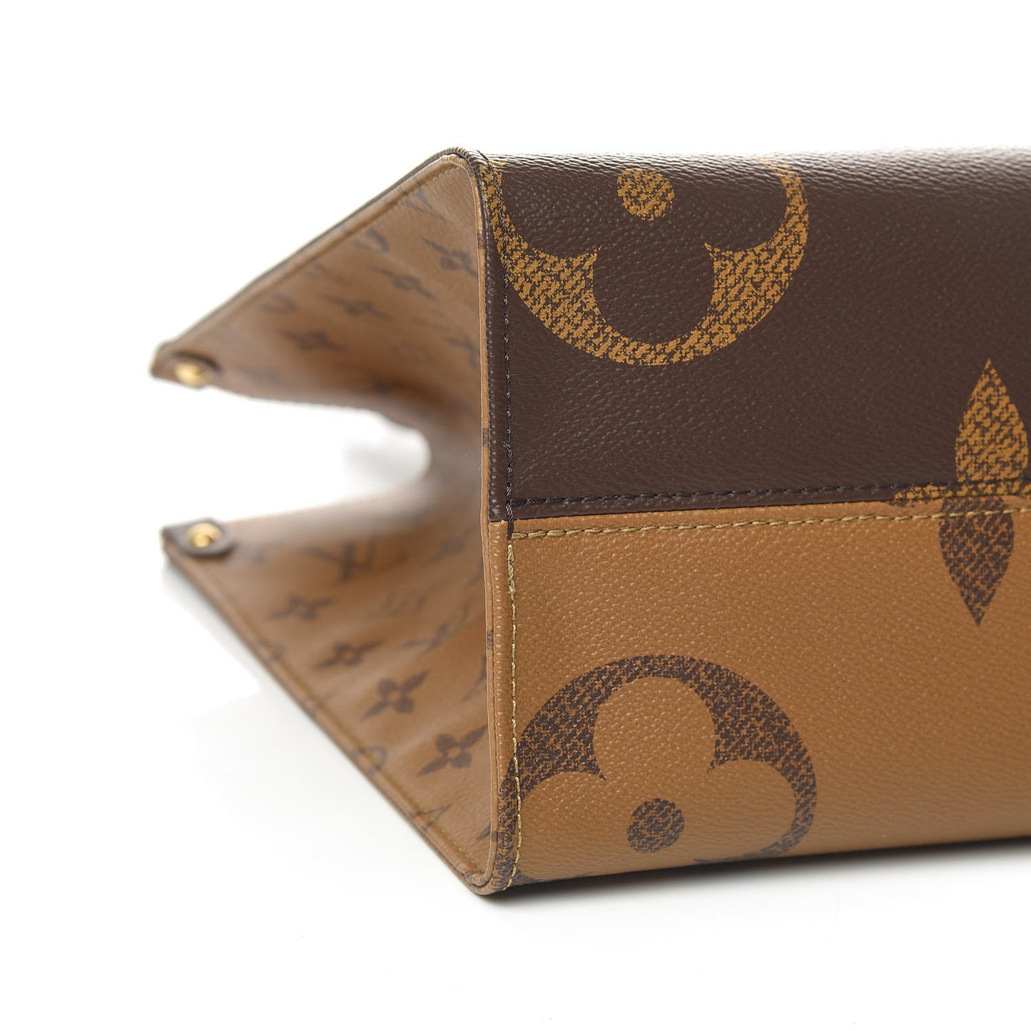 Reverse Monogram Giant Onthego MM