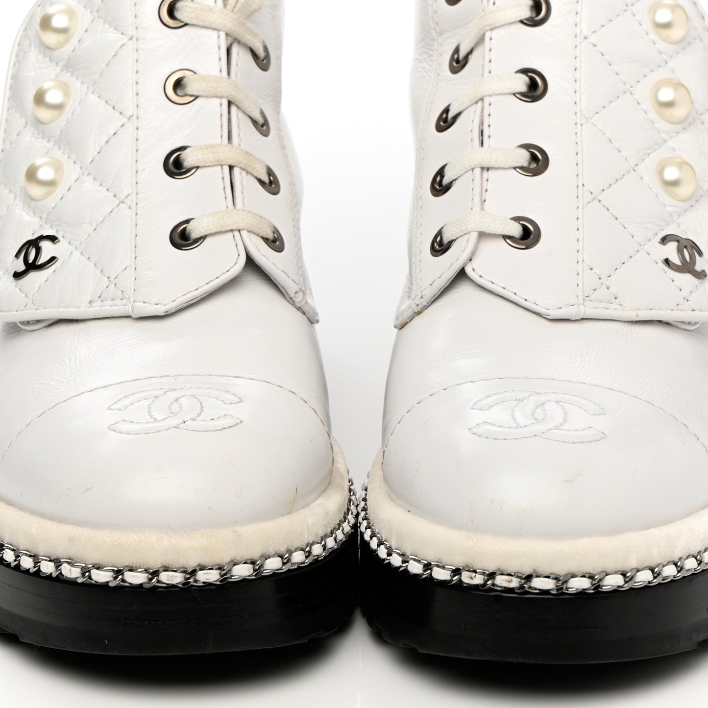 Crackled Calfskin Pearl Chain CC Combat Short Boots 37 White