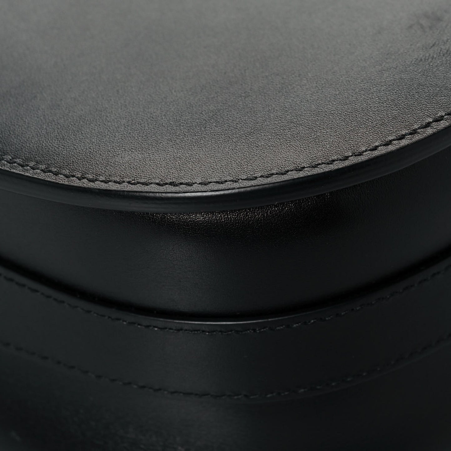 Box Calfskin Large Bobby Flap Black