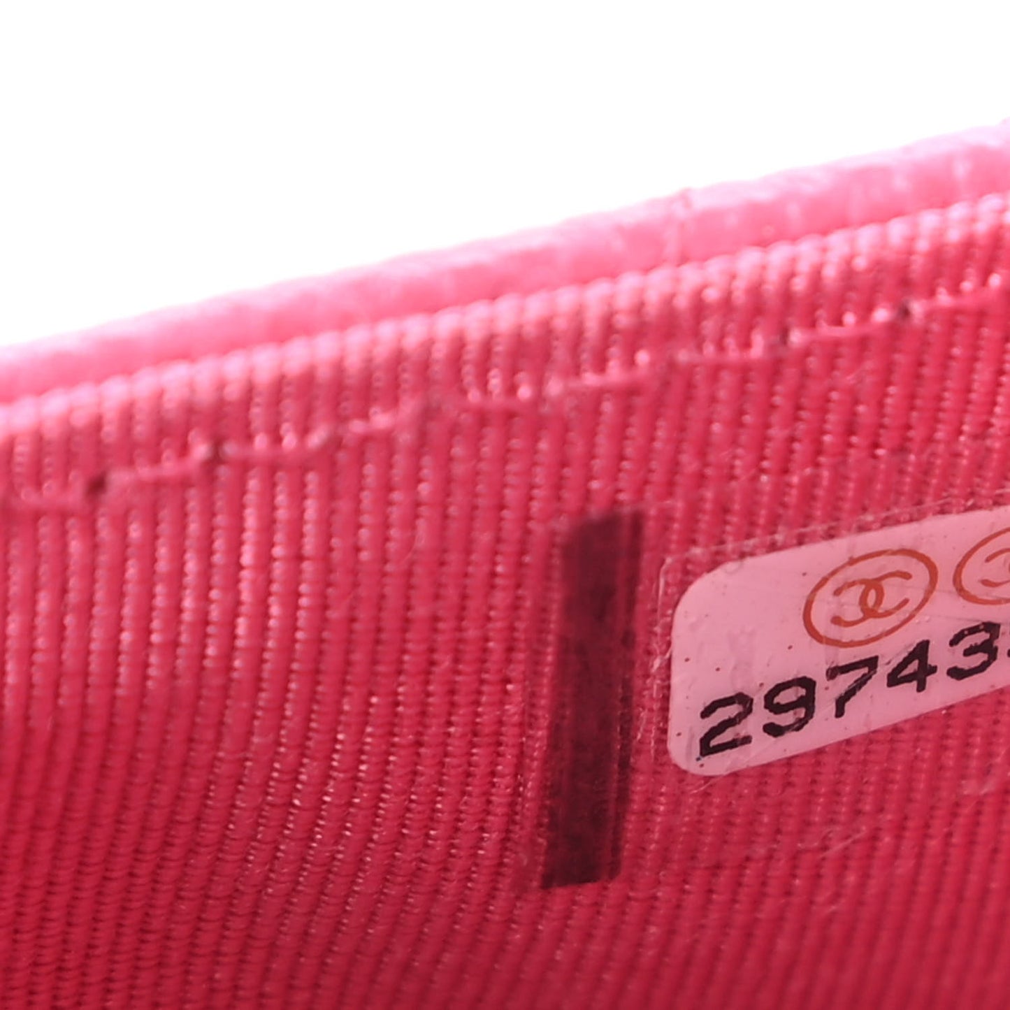 Caviar Quilted CC Zip Card Holder Pink