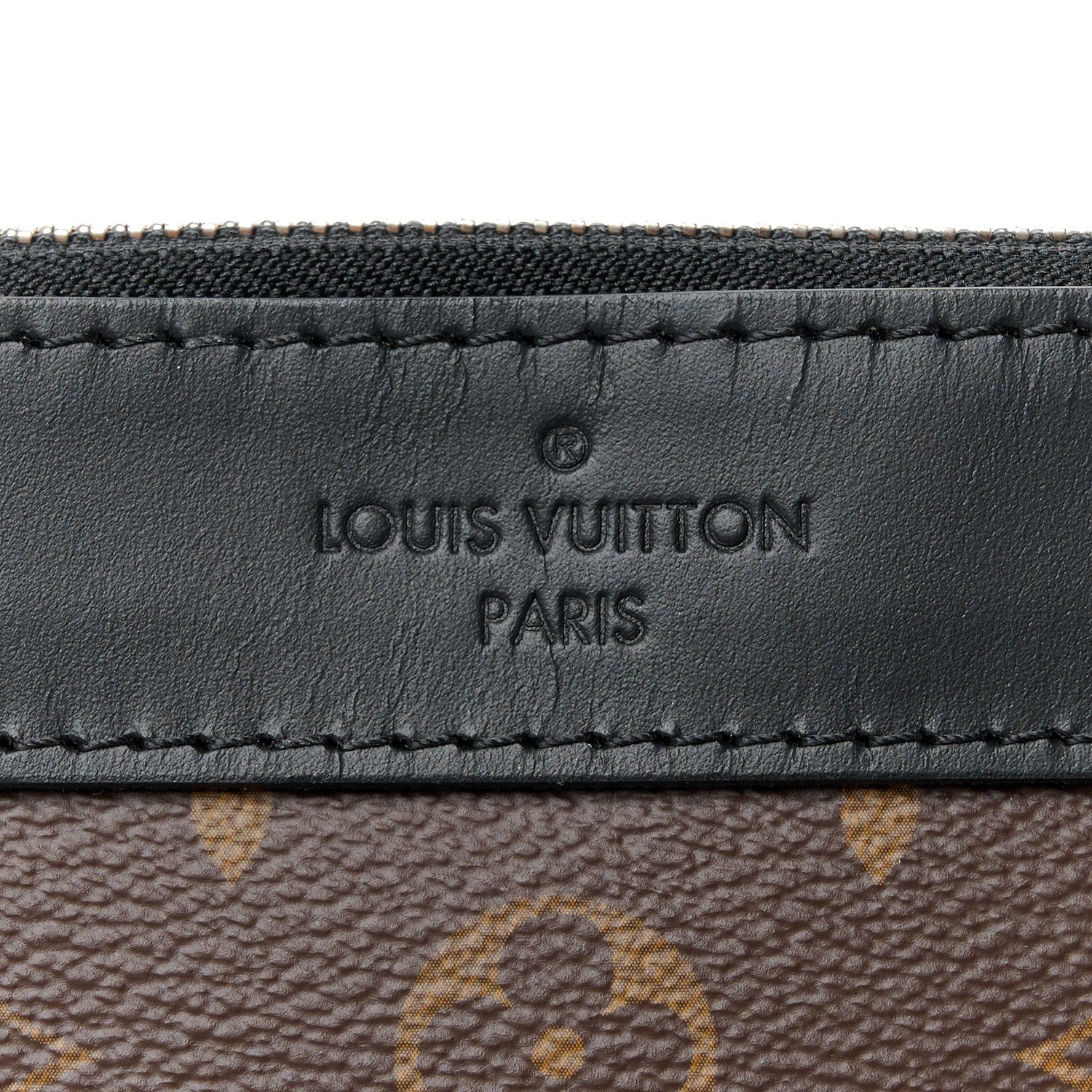 Louis Vuitton Monogram Discovery Pochette GM 9 of 12