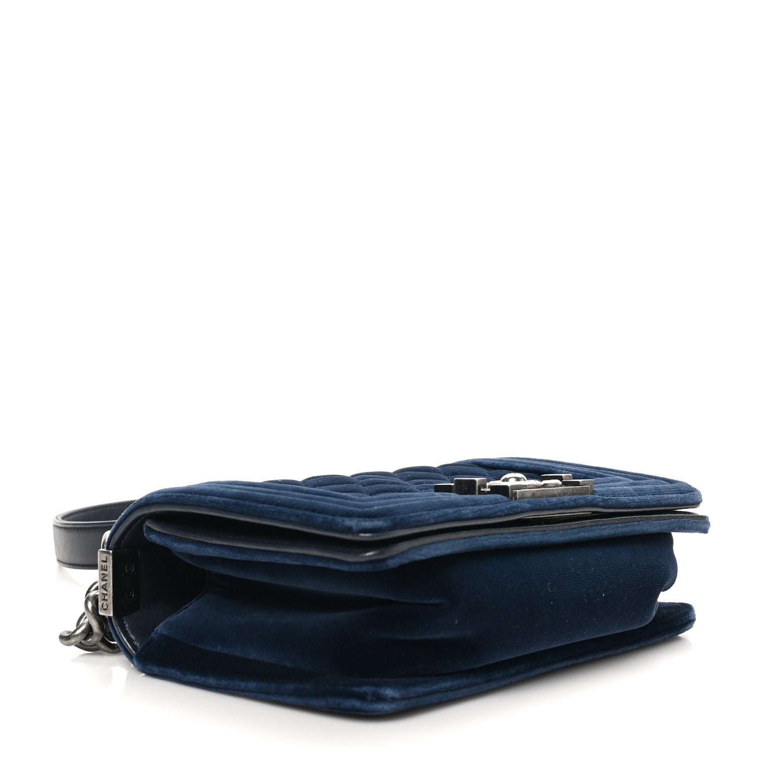 Chanel Velvet Quilted Small Boy Flap Marine Fonce 4 of 10