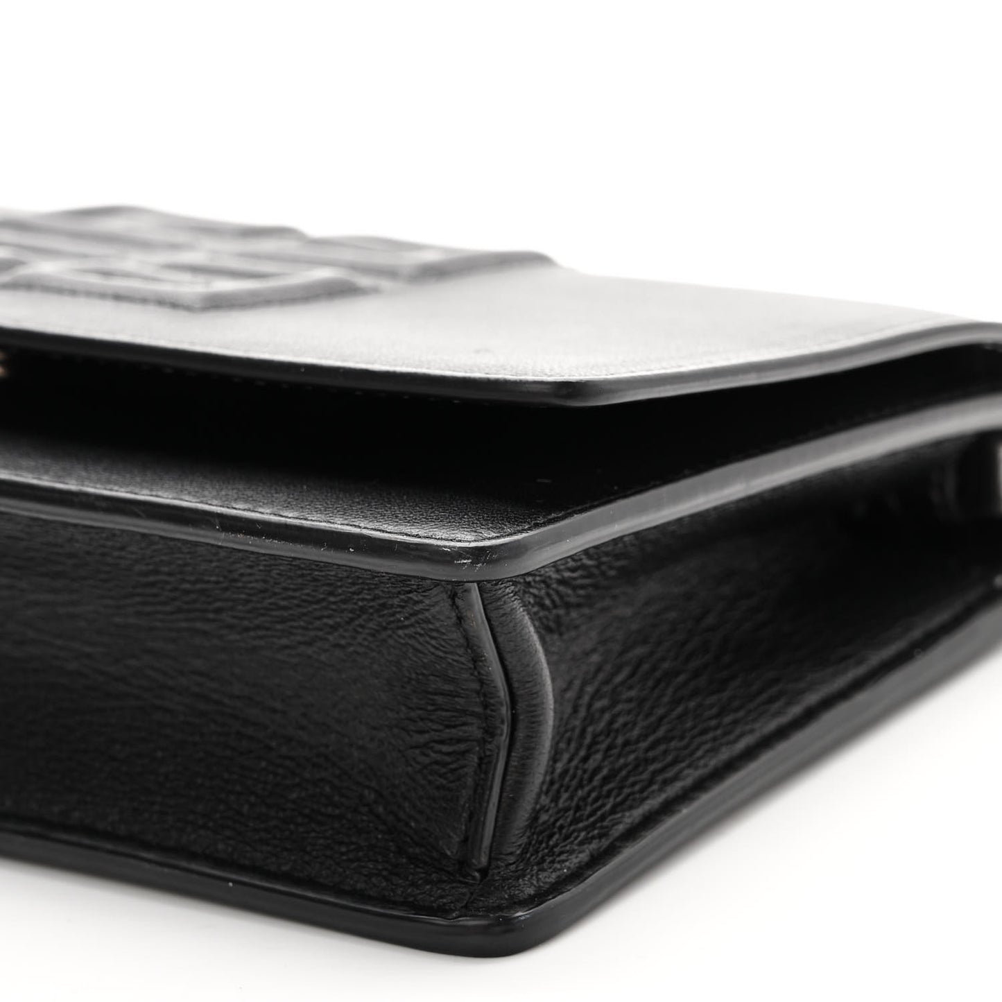 Lambskin Emblem Chain Wallet Black