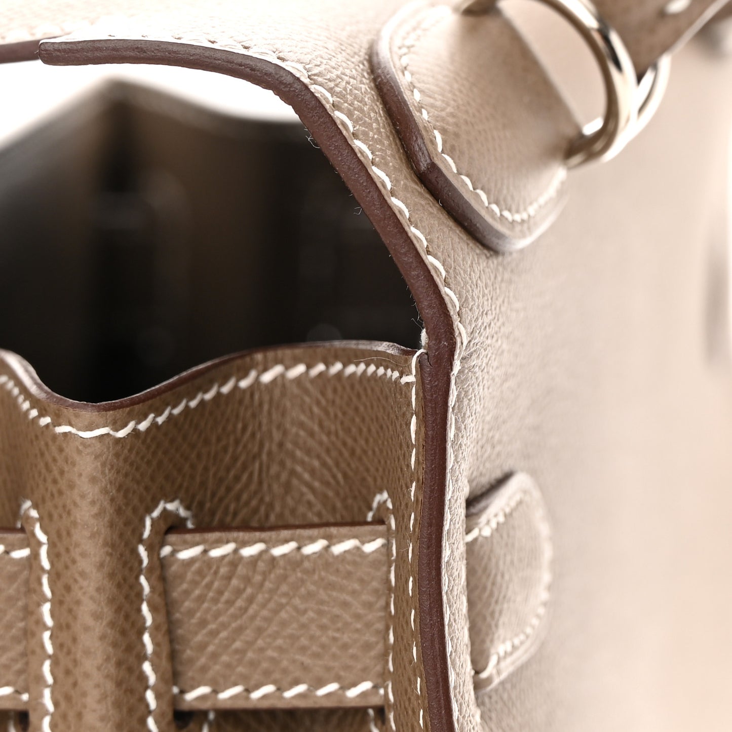 Epsom Kelly Sellier 28 Etoupe