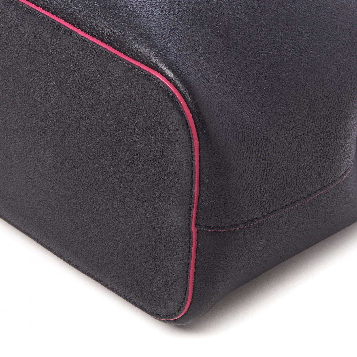 Calfskin Lockme Bucket Black