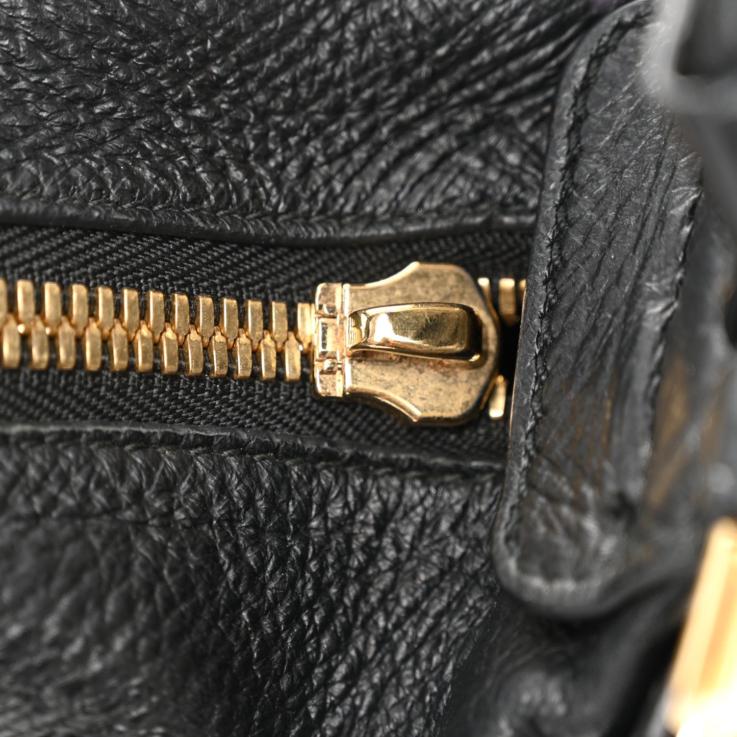 Grained Calfskin Hobo Black