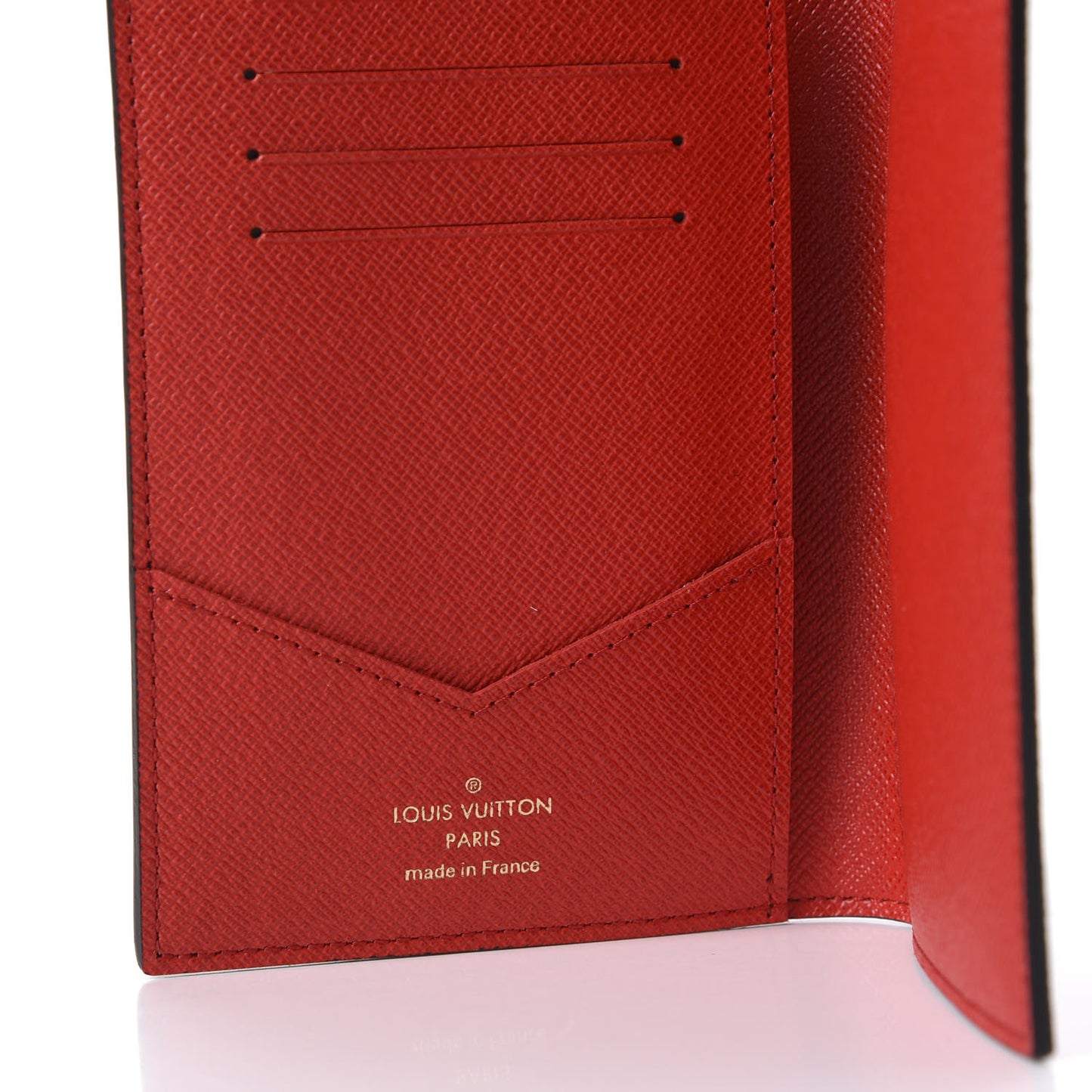 Monogram 2019 Christmas Animation Passport Cover Rouge