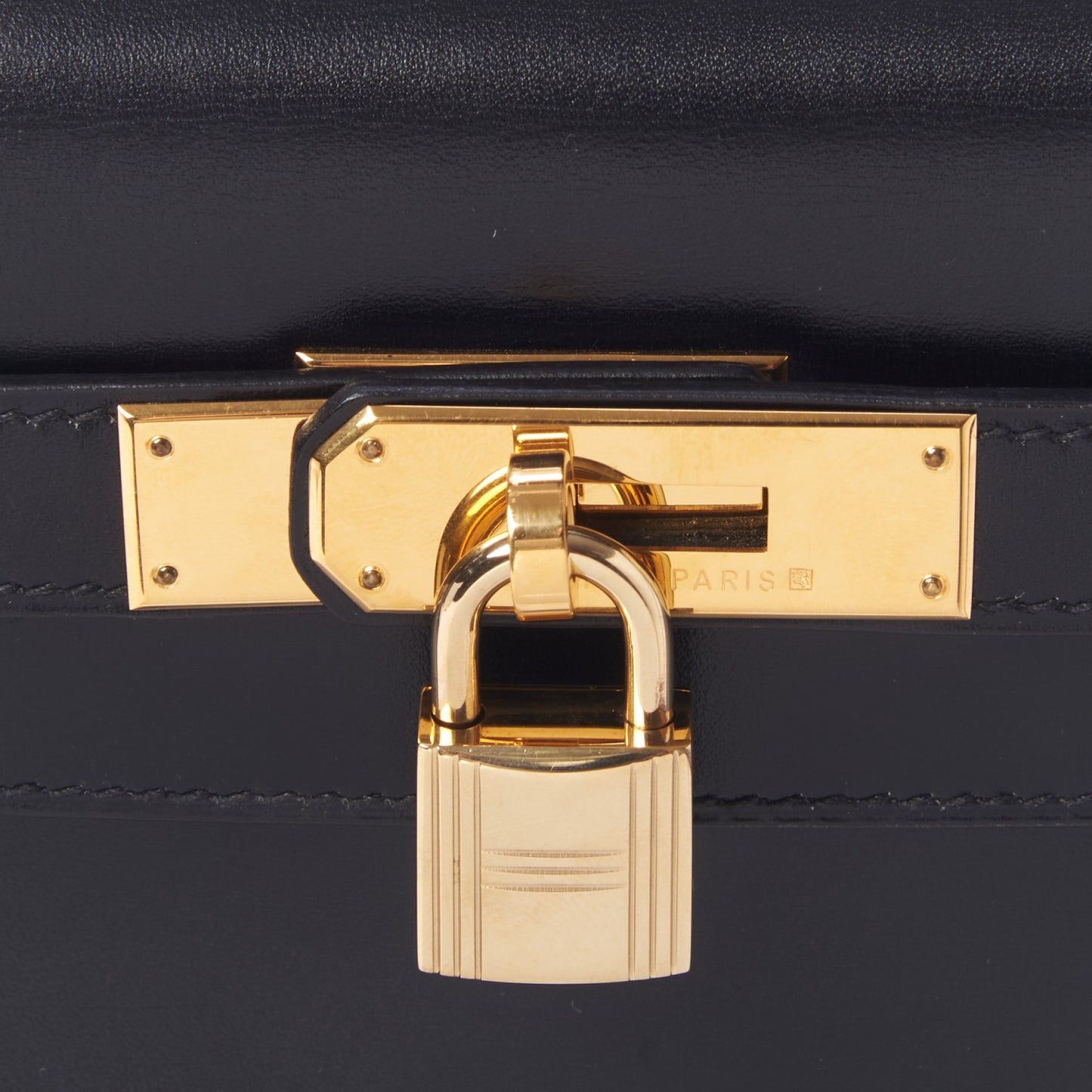 Box Kelly Retourne 32 Black