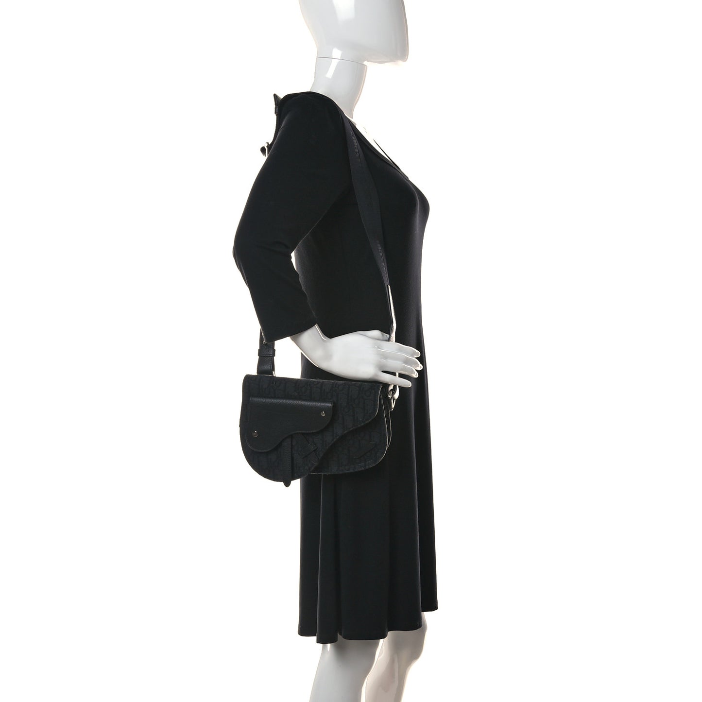 Oblique Saddle Messenger Pouch Blue Black