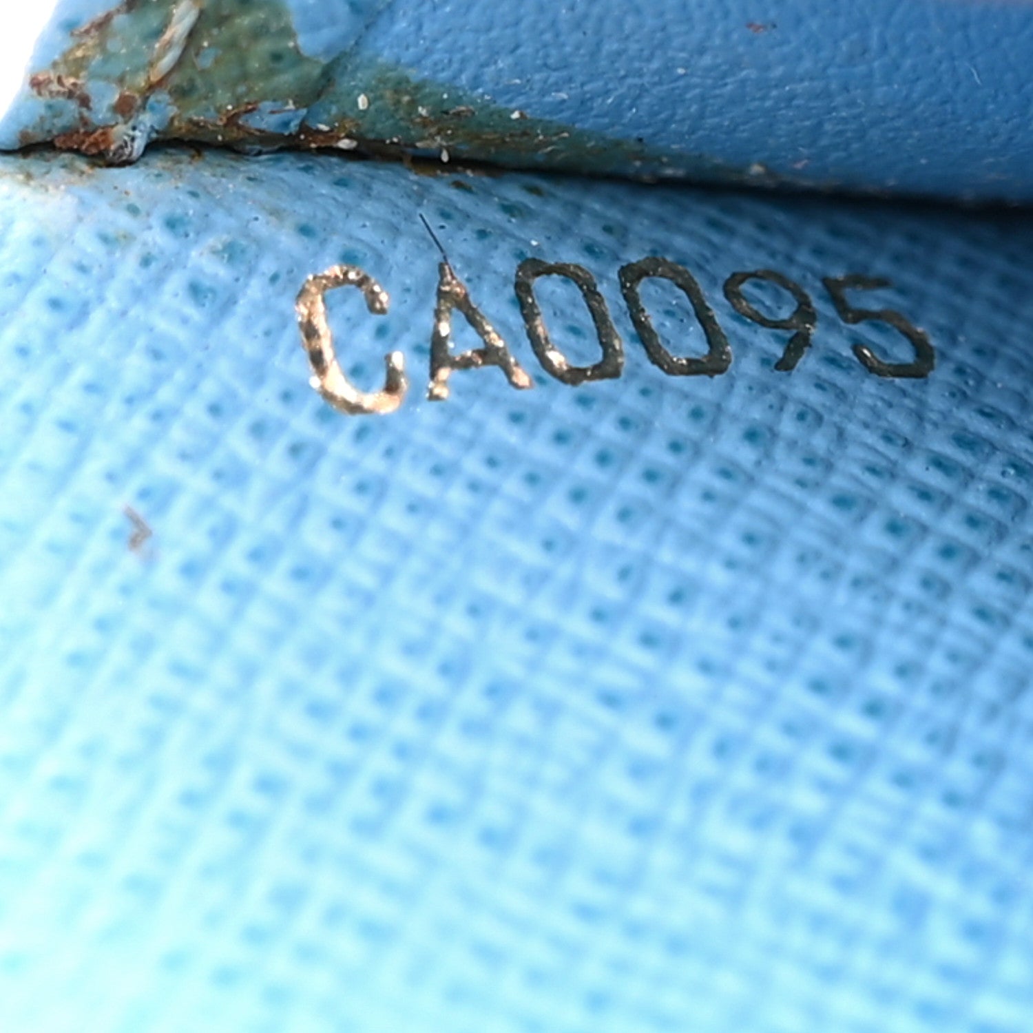 Louis Vuitton Monogram Koala Small Ring Agenda Cover Blue 7 of 9