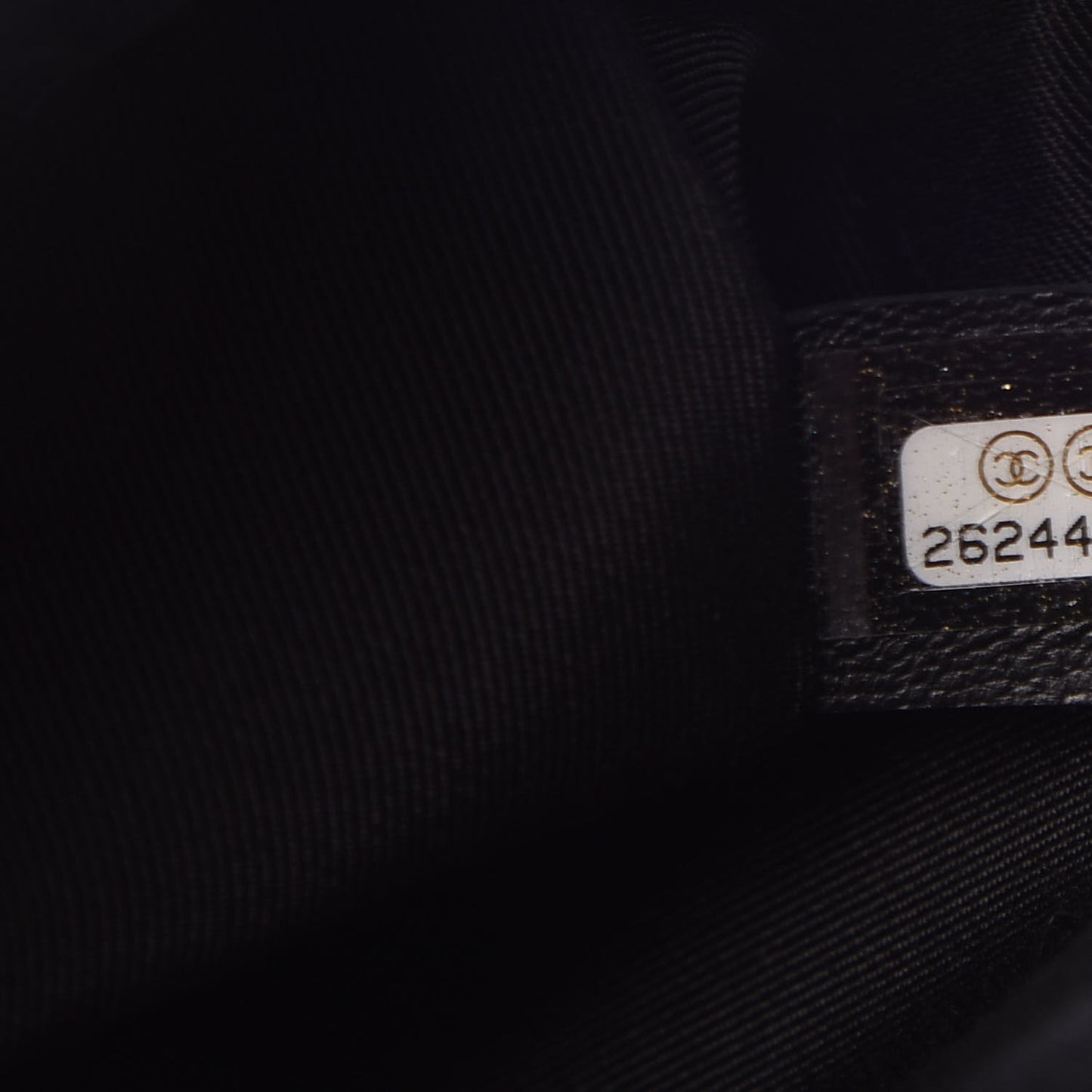 Caviar Chevron Quilted Medium Boy Flap Black