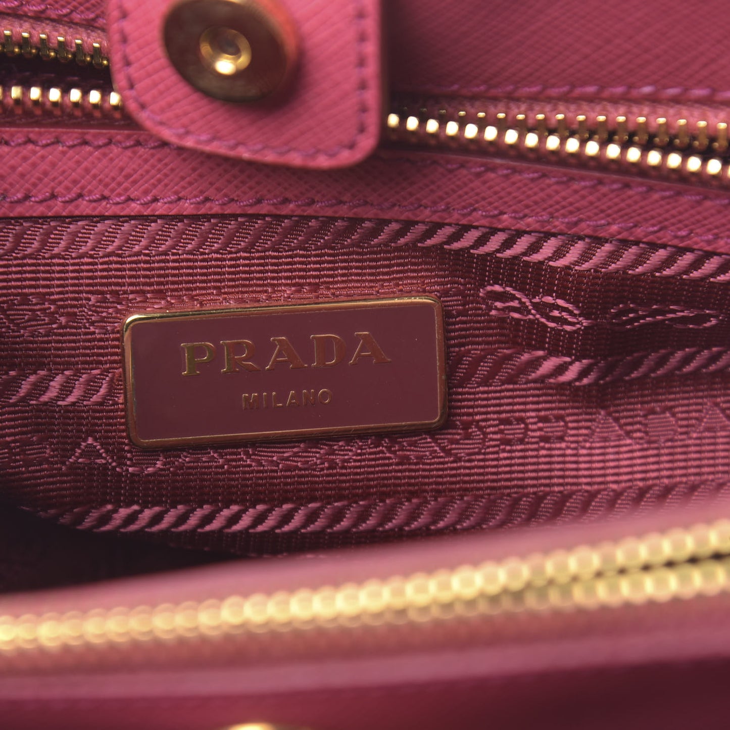Saffiano Lux Medium Tote Peonia