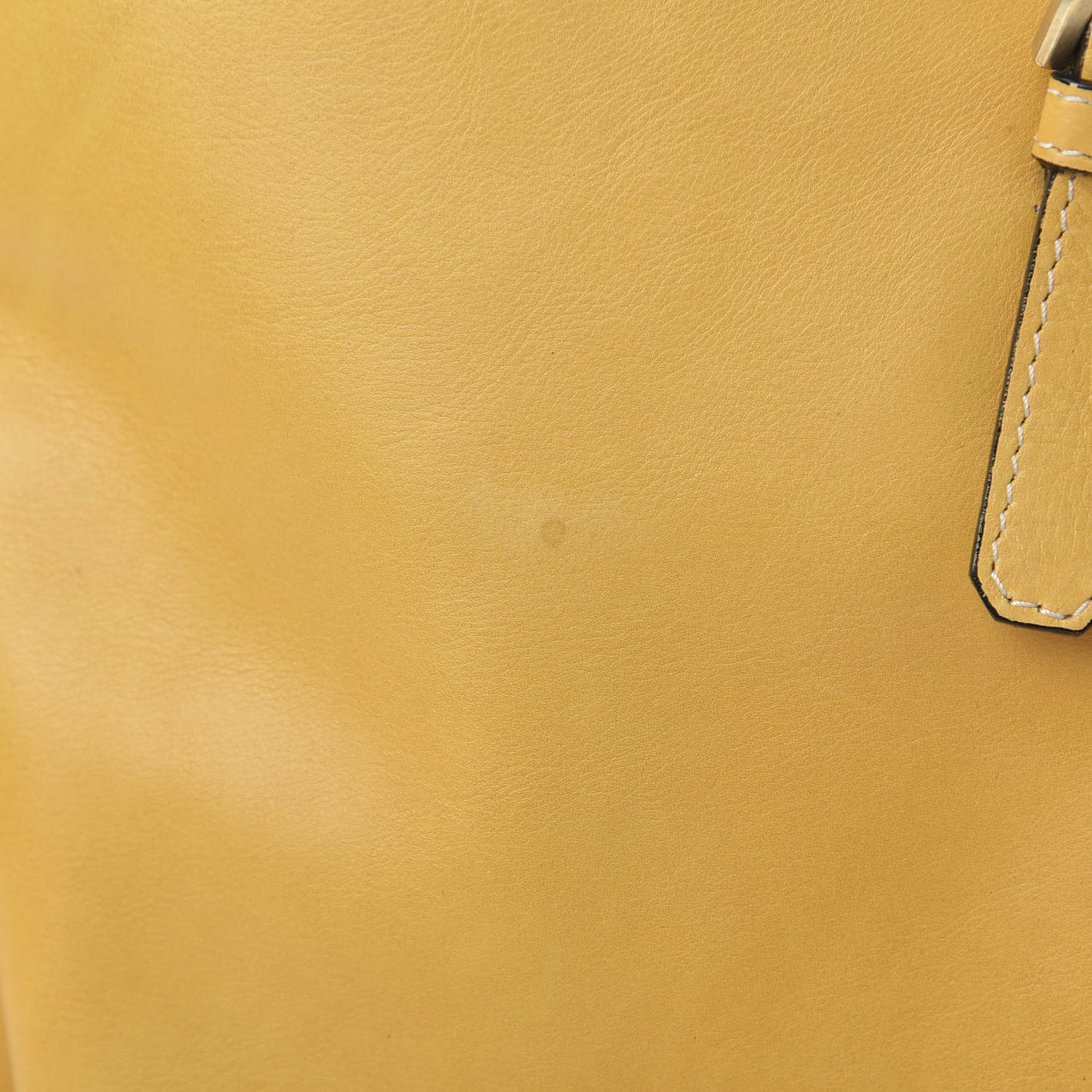 Calfskin Turnlock Flat Tote Jaune