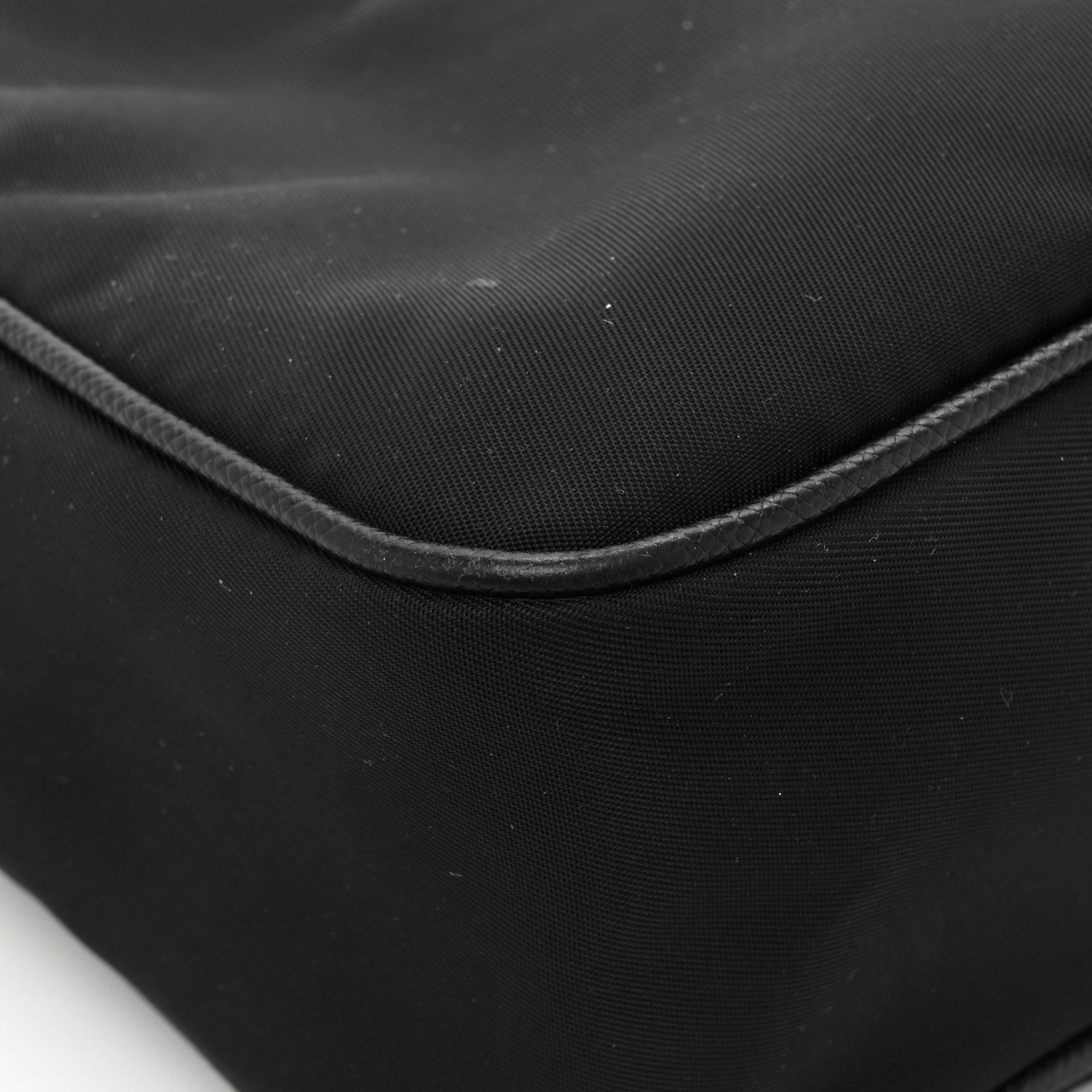 Prada Saffiano Lux Re-Edition 2005 Shoulder Bag Black 18 of 28