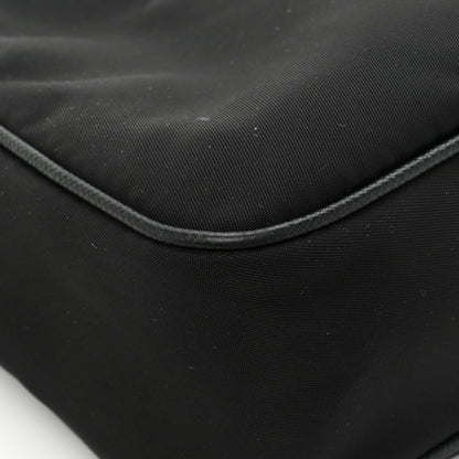 Prada Saffiano Lux Re-Edition 2005 Shoulder Bag Black 18 of 28
