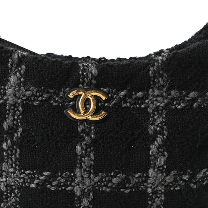 Chanel Cashmere Tweed Quilted CC Links Hobo Black Grey 8 of 11