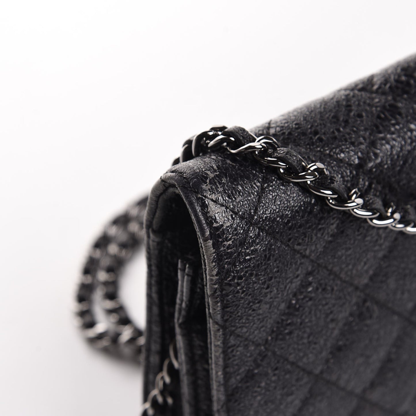 Crackled Calfskin Wallet On Chain WOC Black