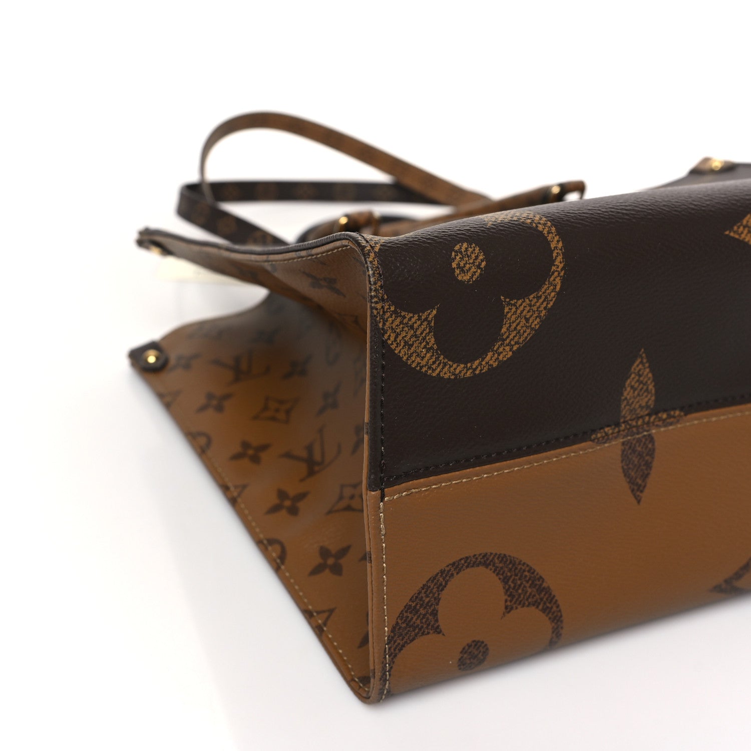 Louis Vuitton Reverse Monogram Giant Onthego MM 7 of 8