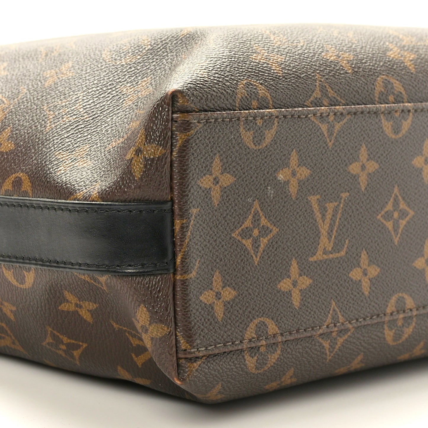 Monogram Macassar Kitan