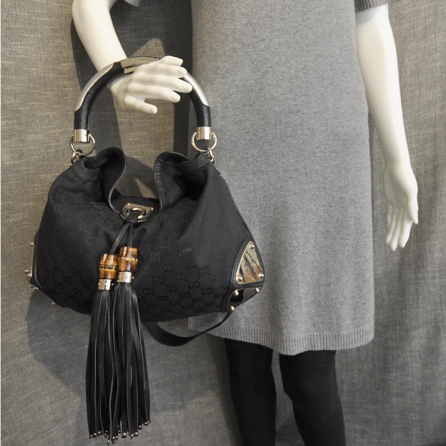 Monogram Medium Indy Hobo Black