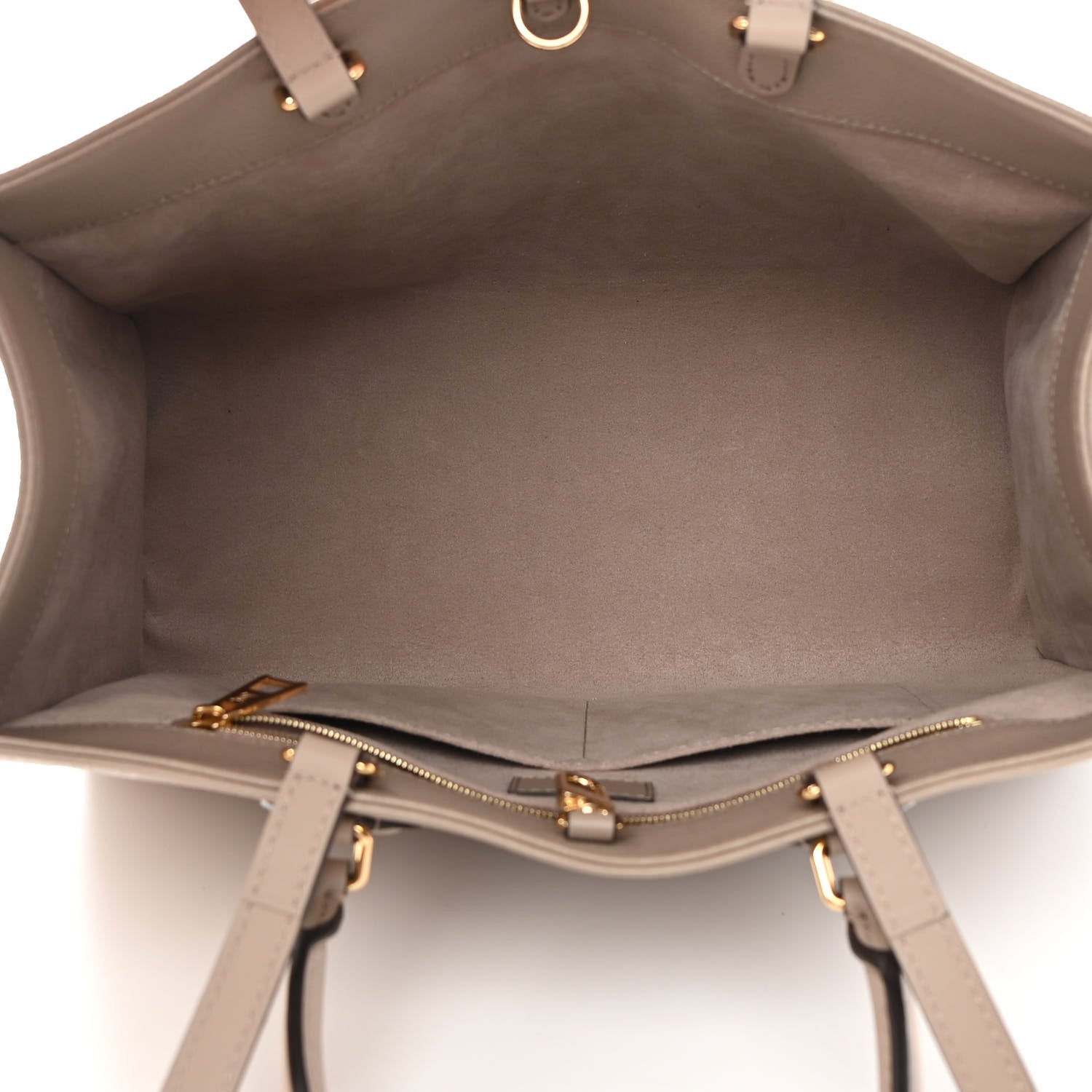 Louis Vuitton Empreinte Monogram Giant Onthego MM Tourterelle 5 of 10