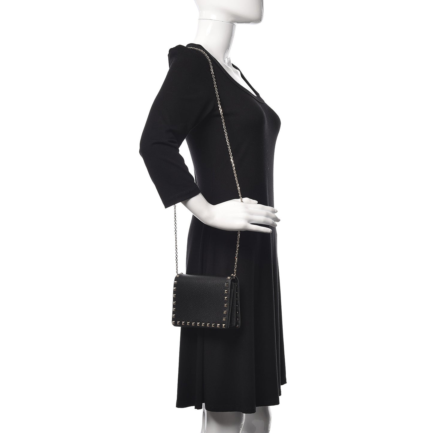 Pebbled Calfskin Rockstud Wallet on Chain Black