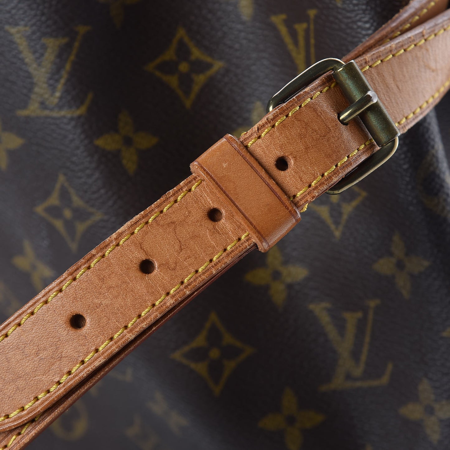 Monogram Noe