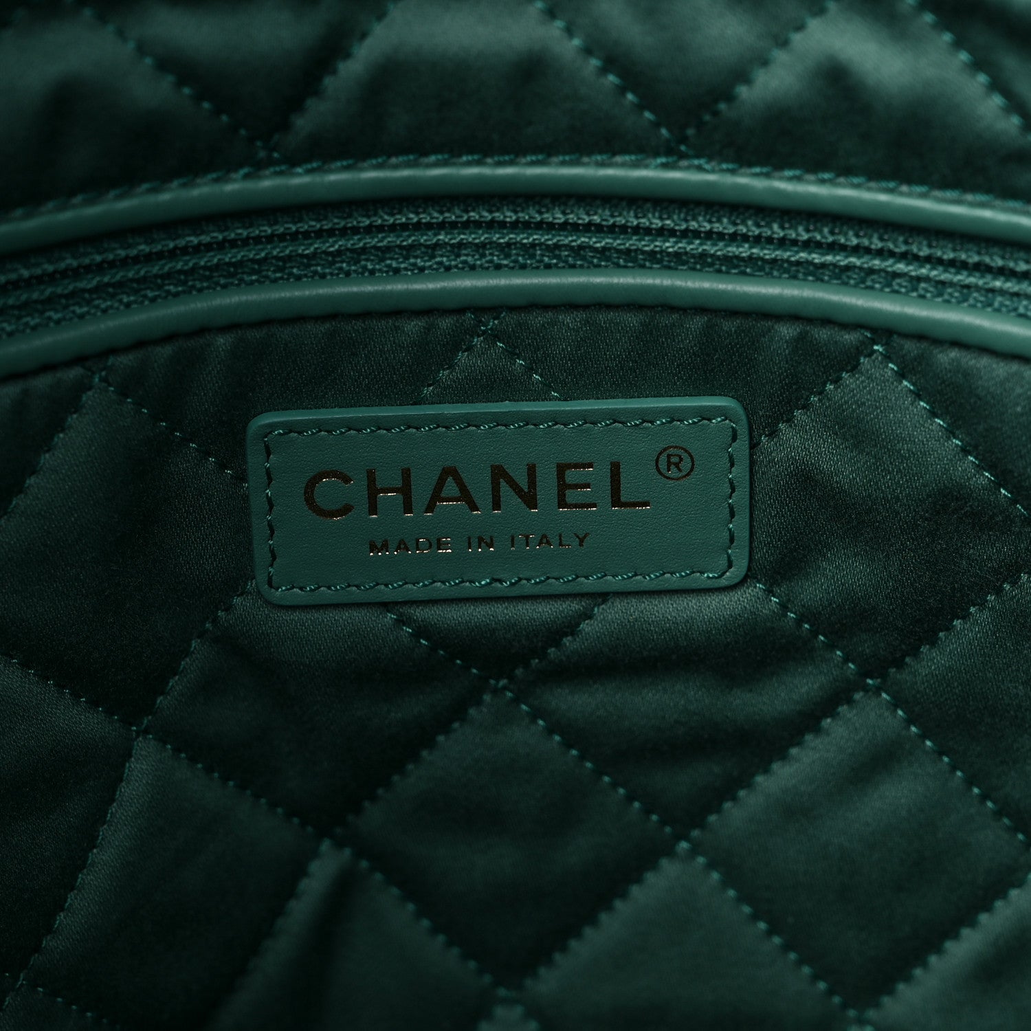 Chanel Shiny Calfskin Quilted Chanel 22 Green 7 of 10