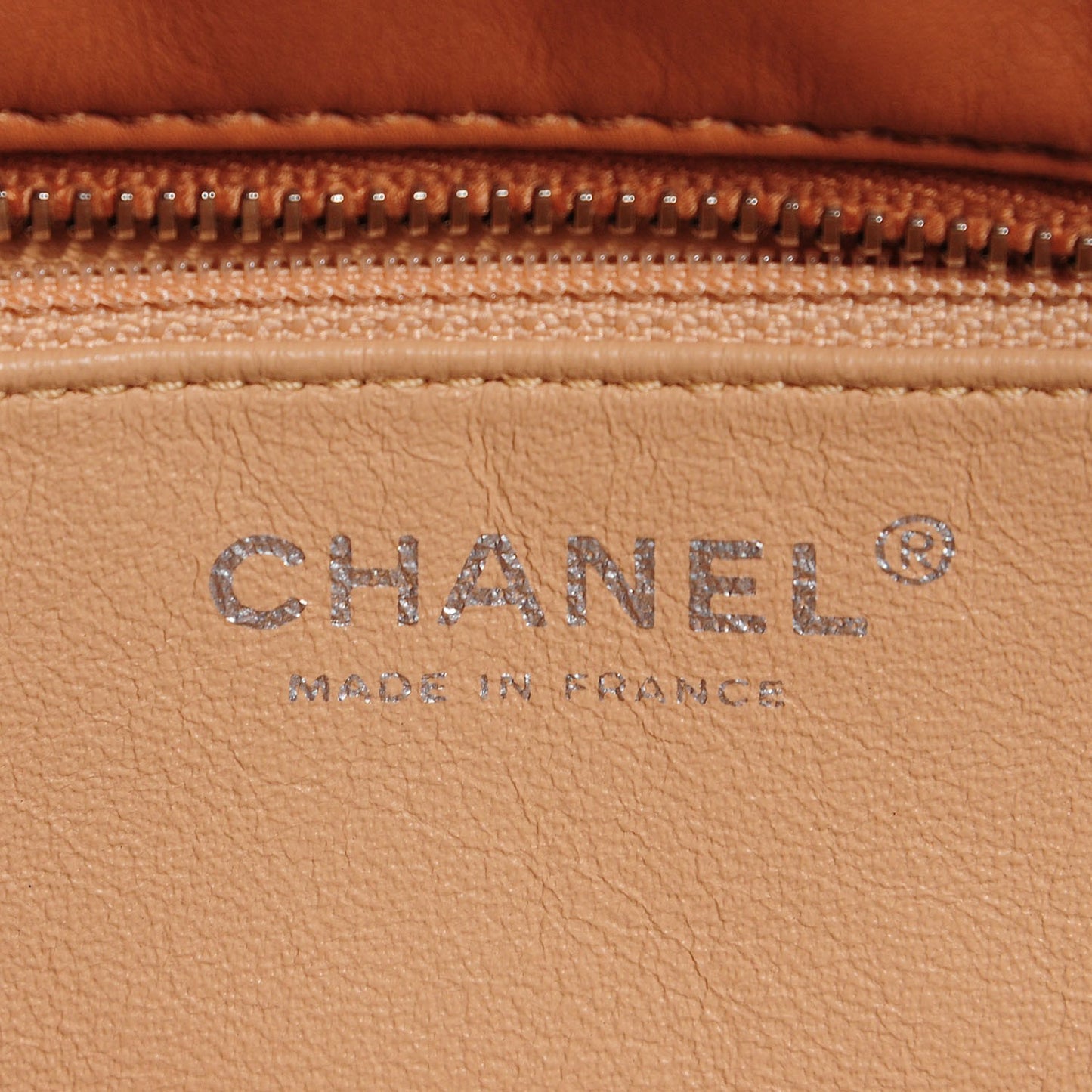 Smooth Calfskin Luxe Ligne Tote Beige