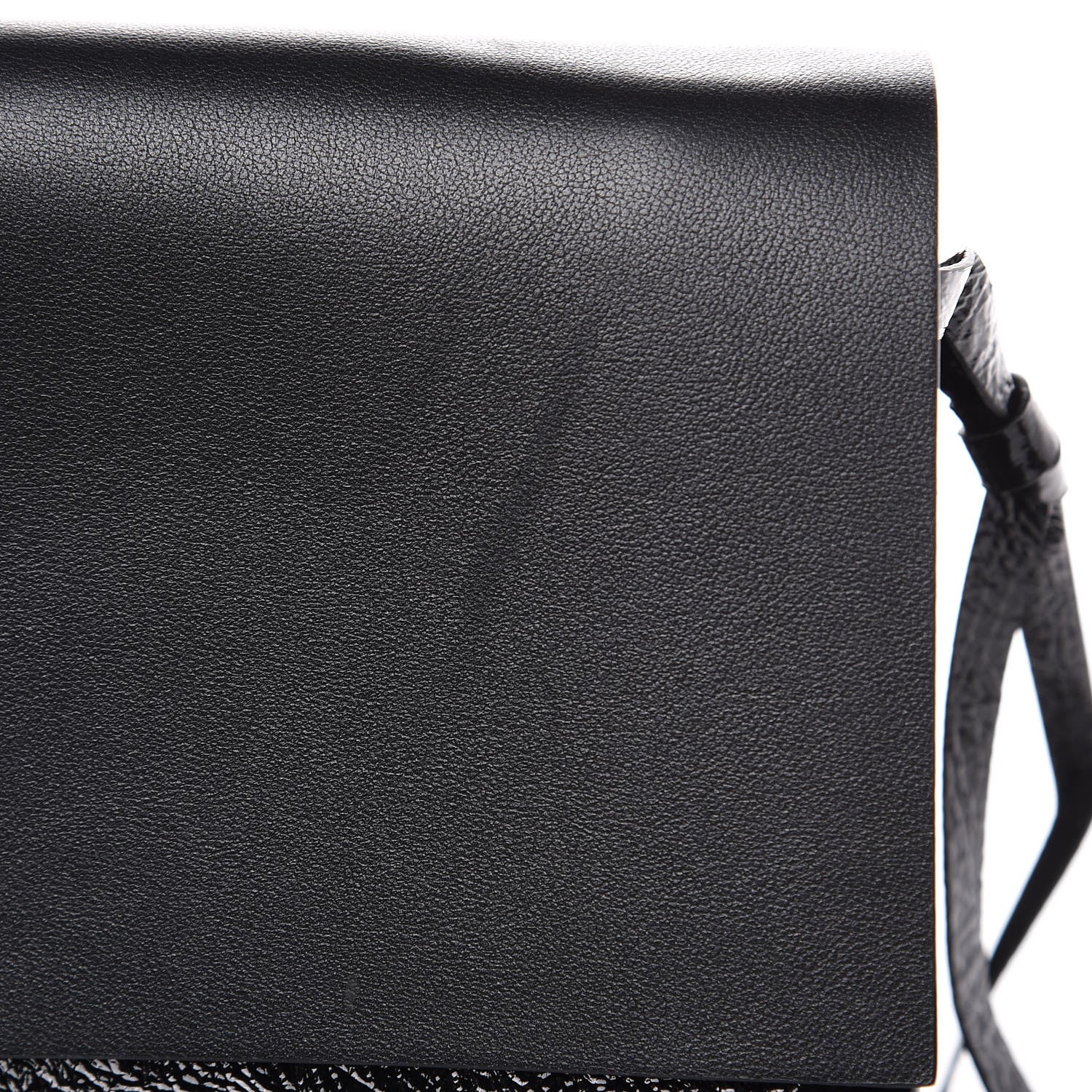 Valentino Garavani Textured Patent Calfskin Medium Vring Shoulder Bag Black 8 of 11
