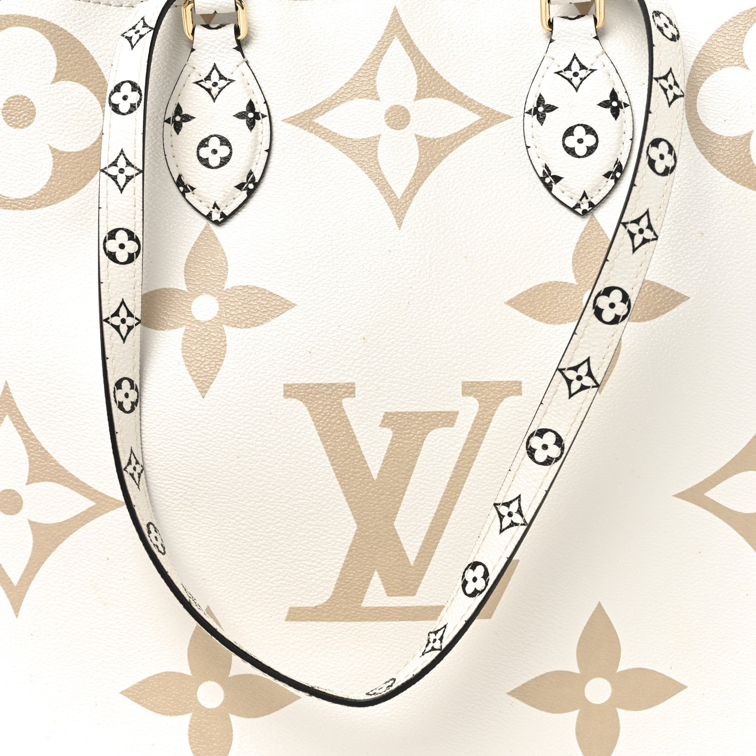 Louis Vuitton Monogram Giant Onthego GM Kaki Beige 8 of 10
