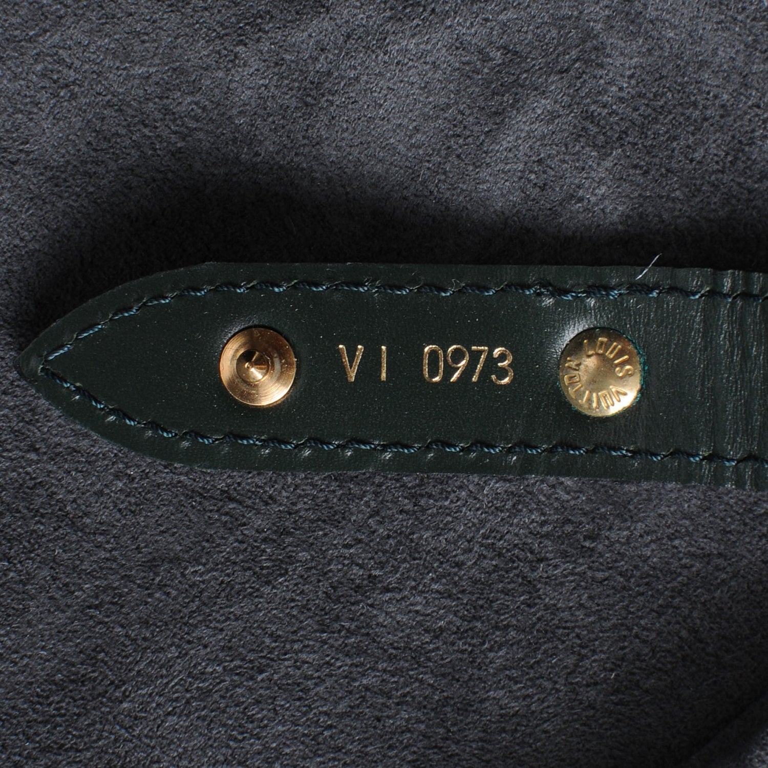 Louis Vuitton Taiga Helanga 1 Poche Epicea 6 of 7