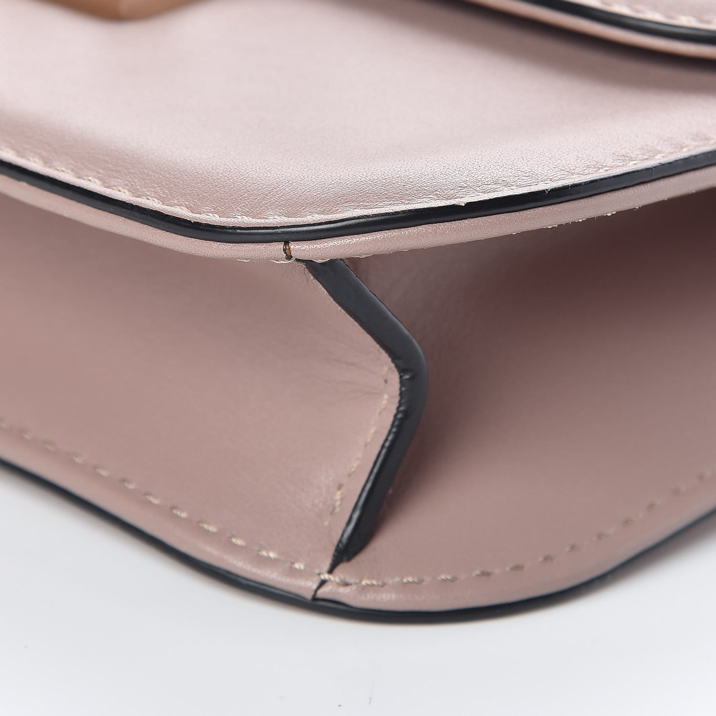 Vitello Small Glam Lock Rockstud Flap Poudre