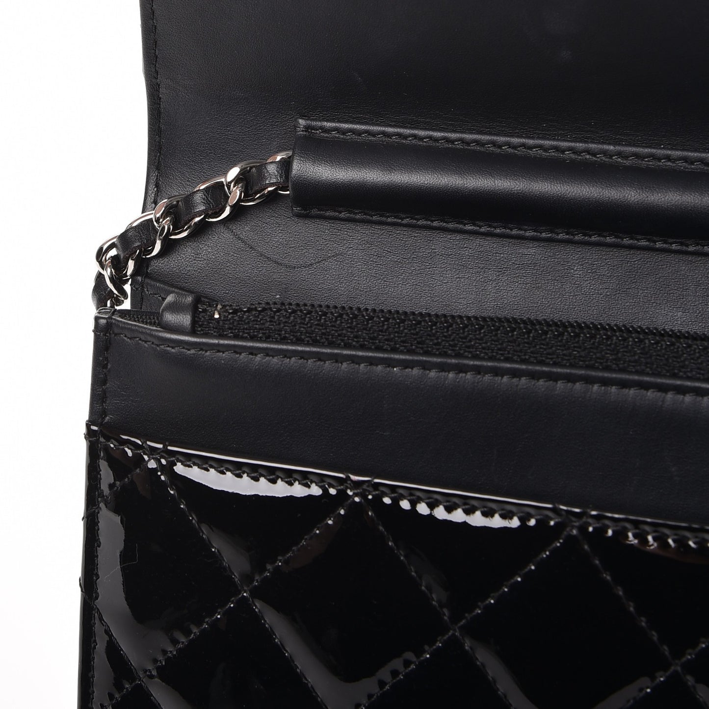 Patent Quilted Wallet On Chain WOC Black