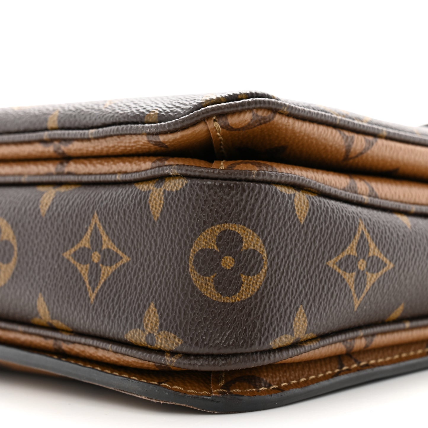 Reverse Monogram Pochette Metis