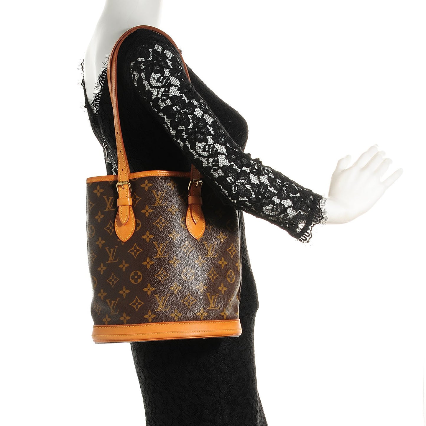 Monogram Petit Bucket 23