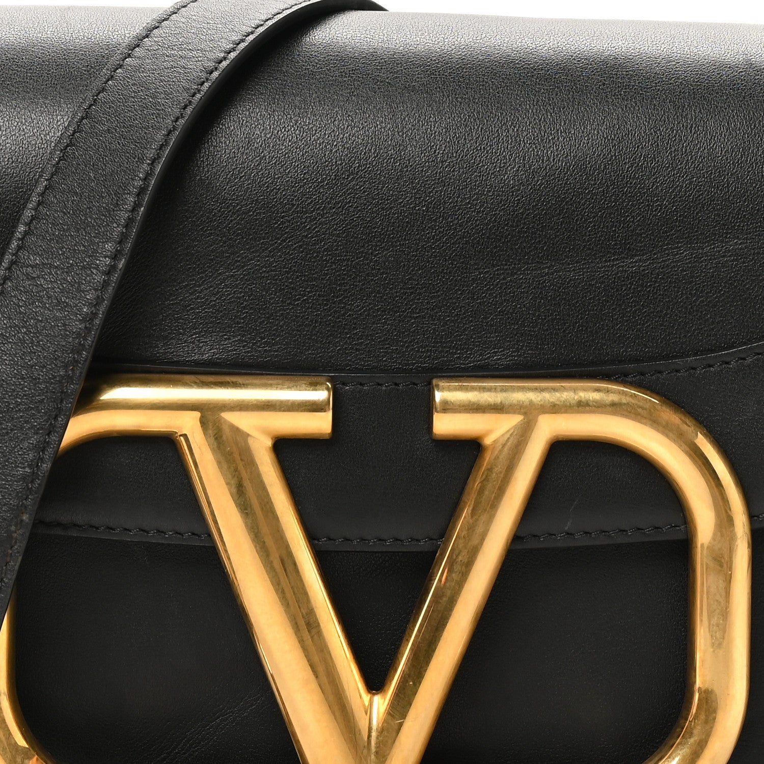 Valentino Garavani Smooth Calfskin Supervee Shoulder Bag Black 7 of 10