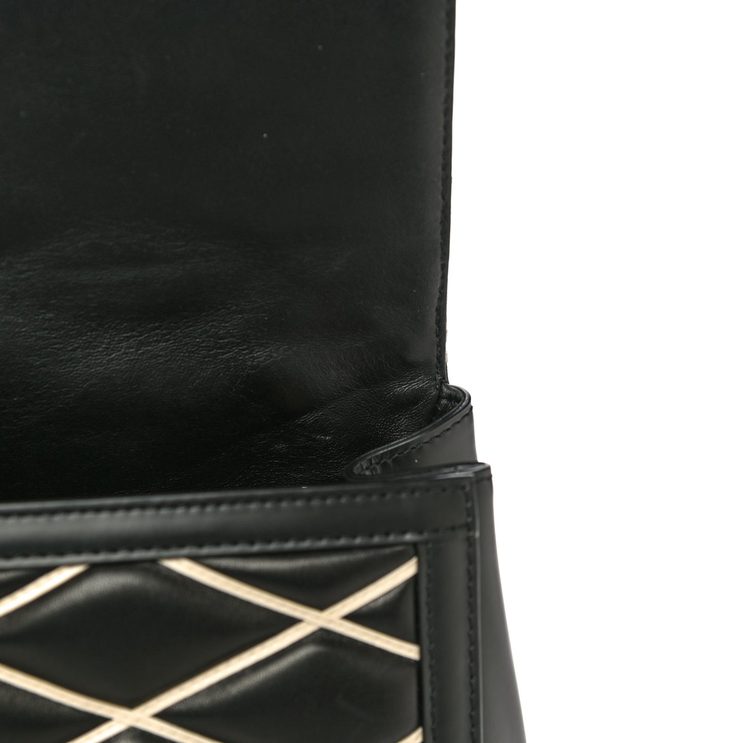 Lambskin Malletage Pochette Flap Black