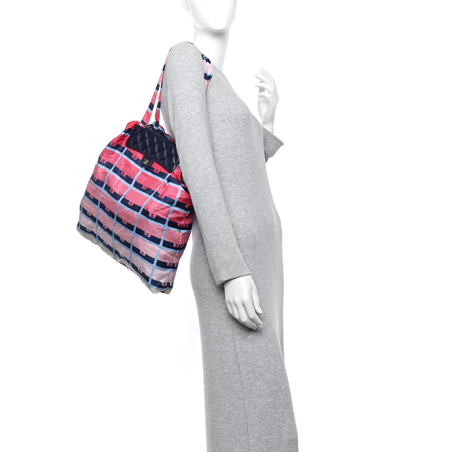 Caviar Fabric Quilted Foldable Tote With Chain Navy Multicolor