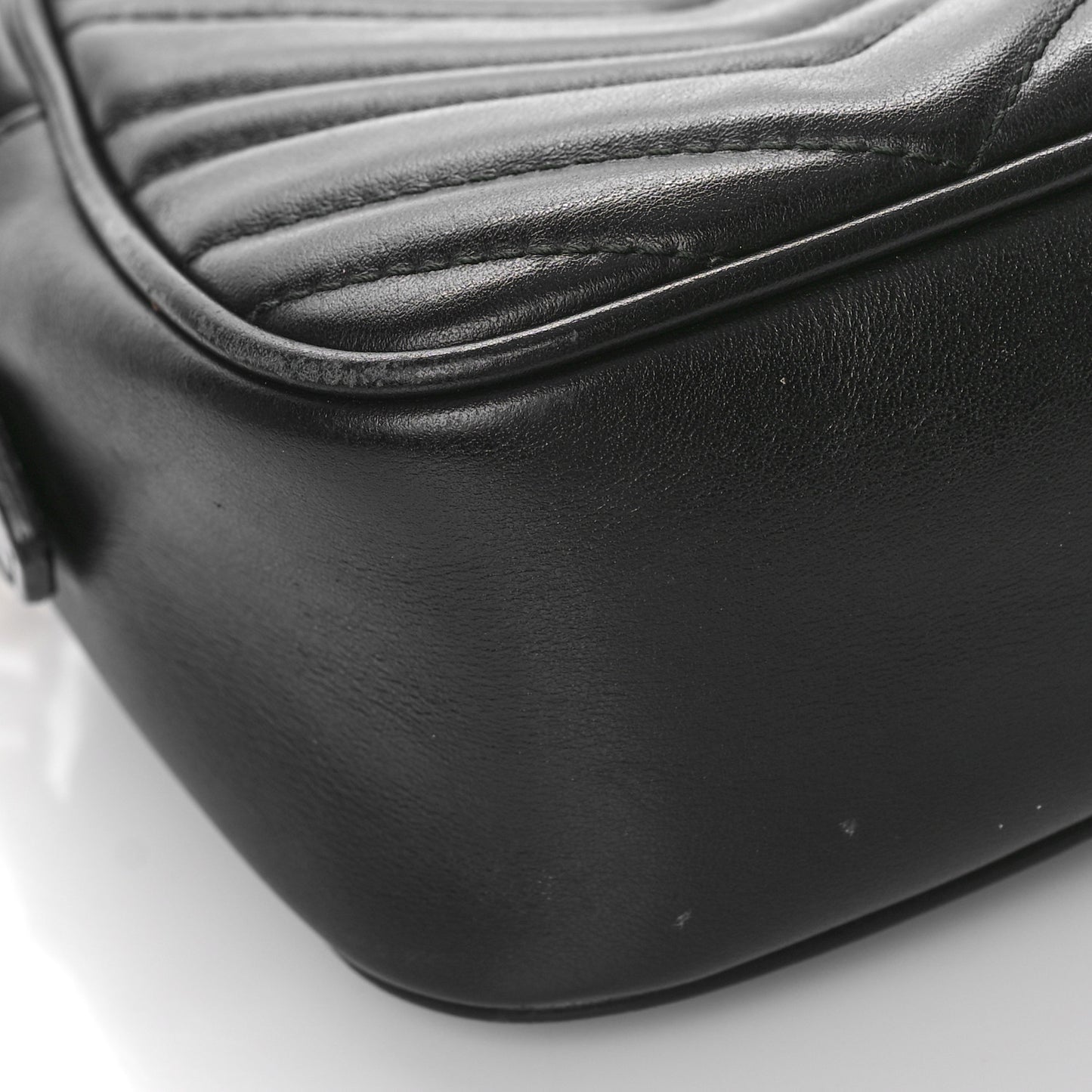 Calfskin Matelasse Small GG Marmont Chain Shoulder Bag Black