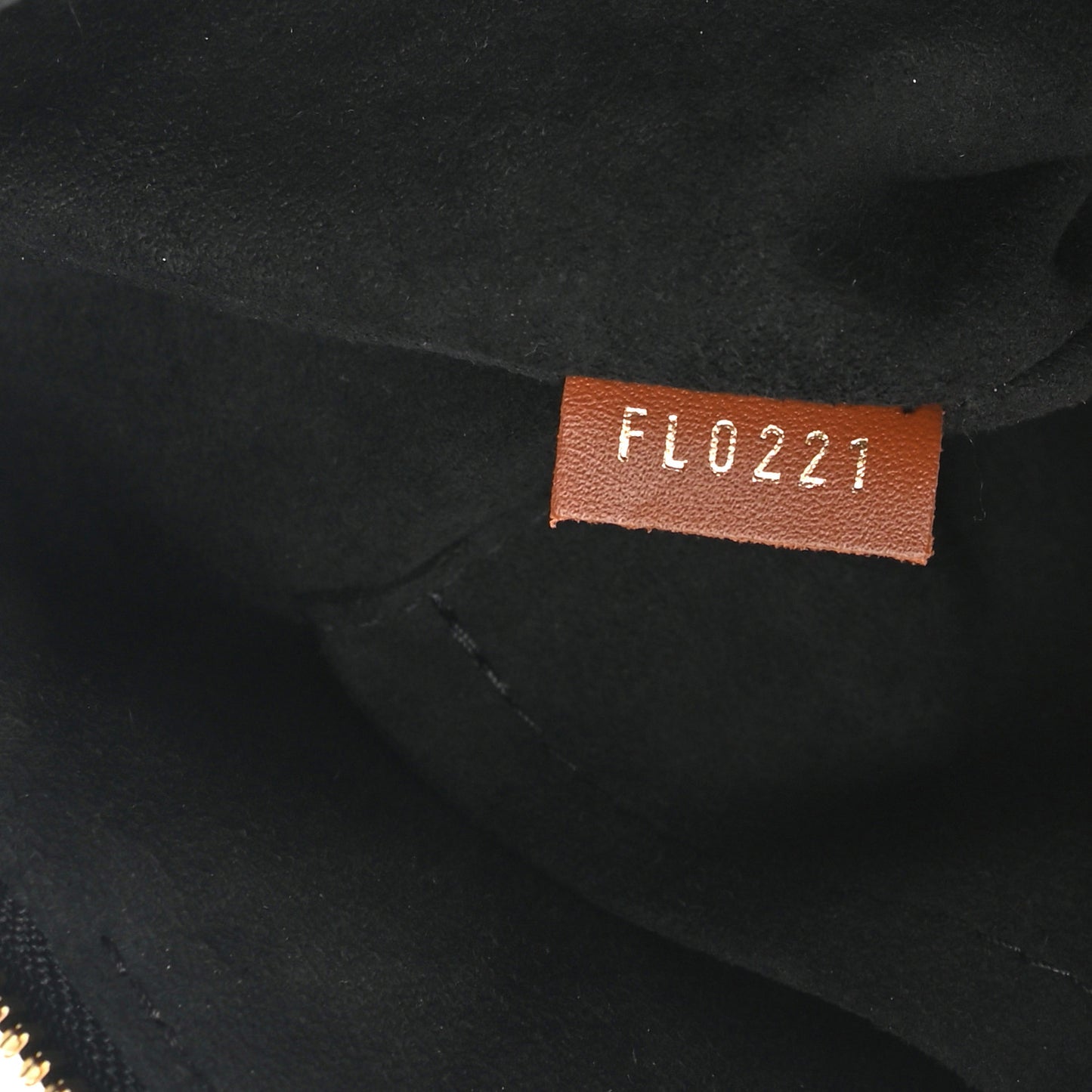Monogram V Tote MM Black