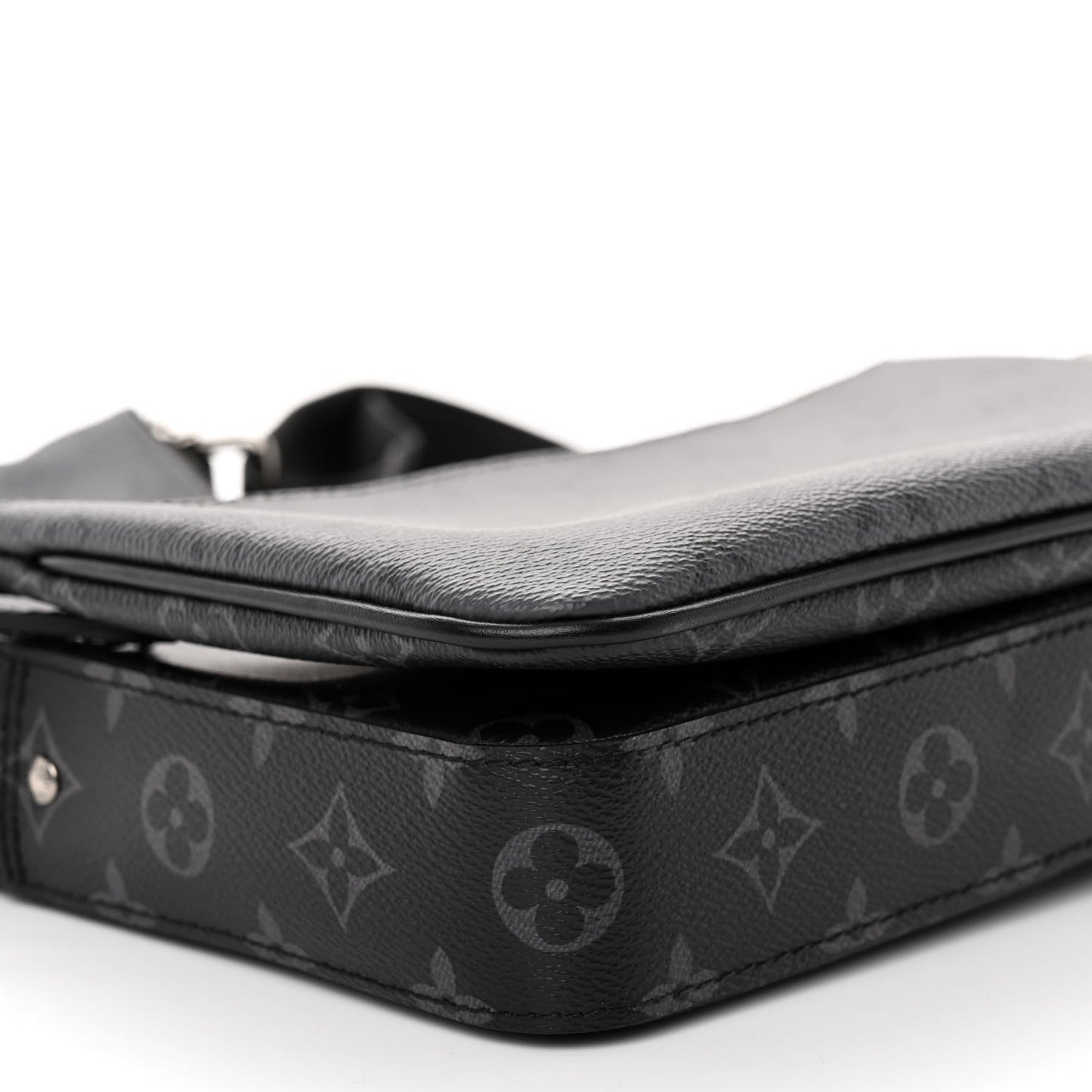 Reverse Monogram Eclipse Trio Messenger
