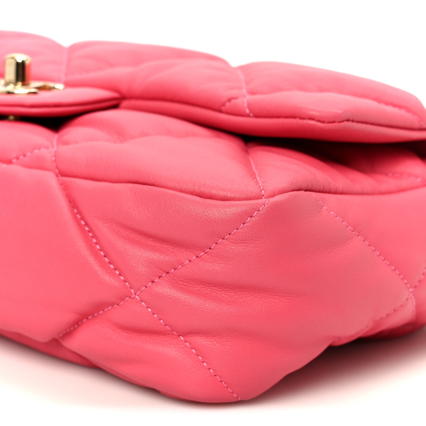 Calfskin Quilted Medium Bubbly Flap Pink