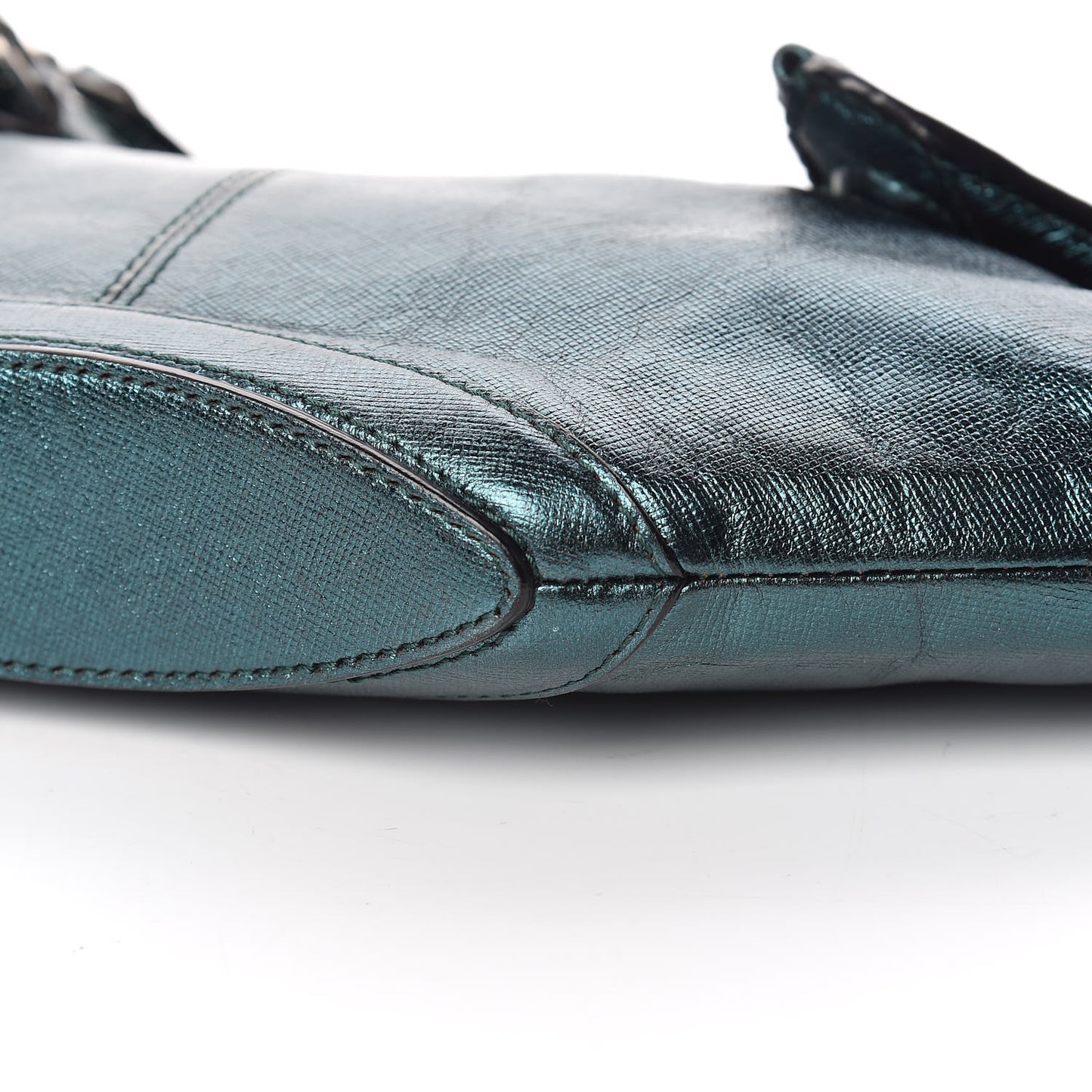 Metallic Lambskin De Manta Clutch Green