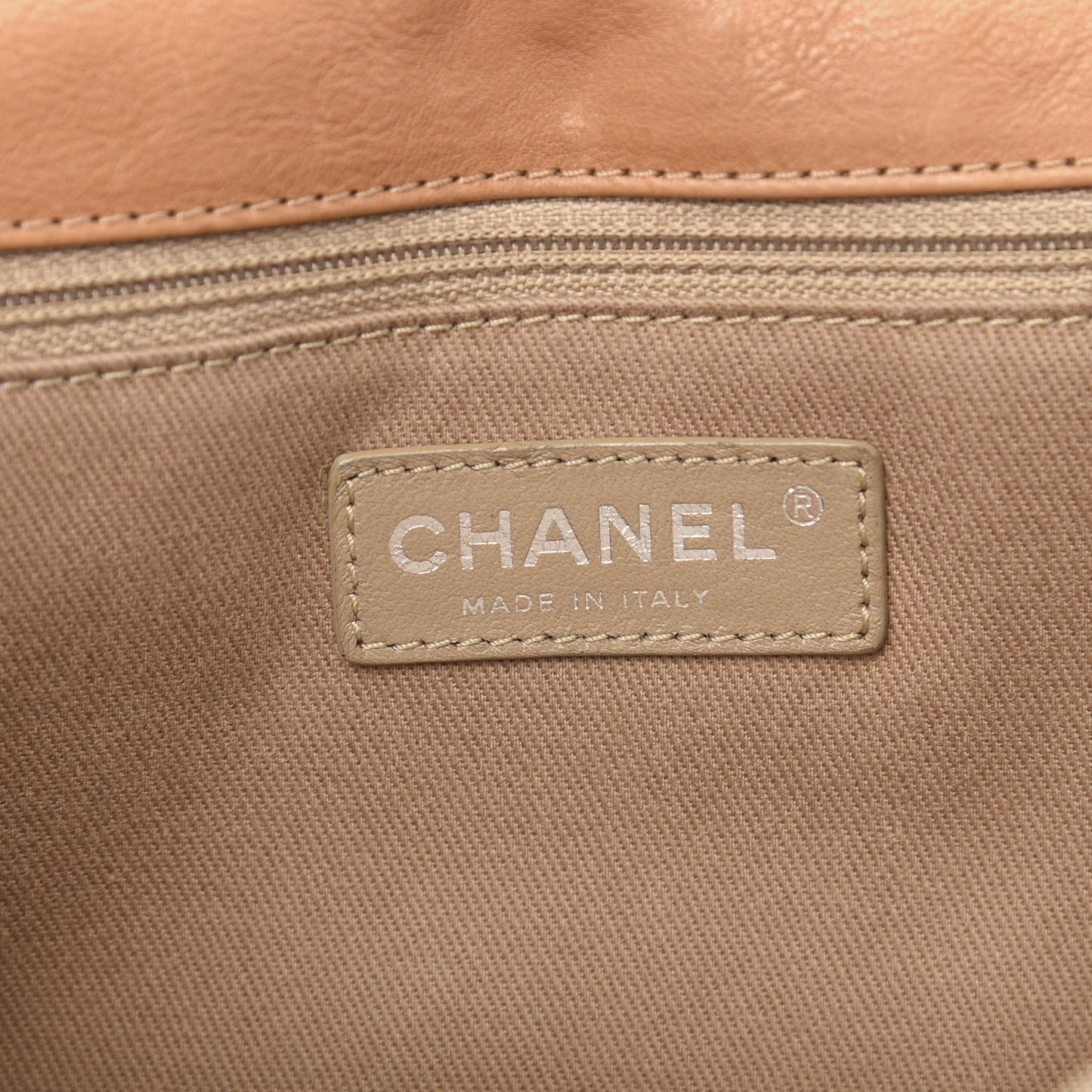 Calfskin Medium Natural Beauty Flap Light Brown