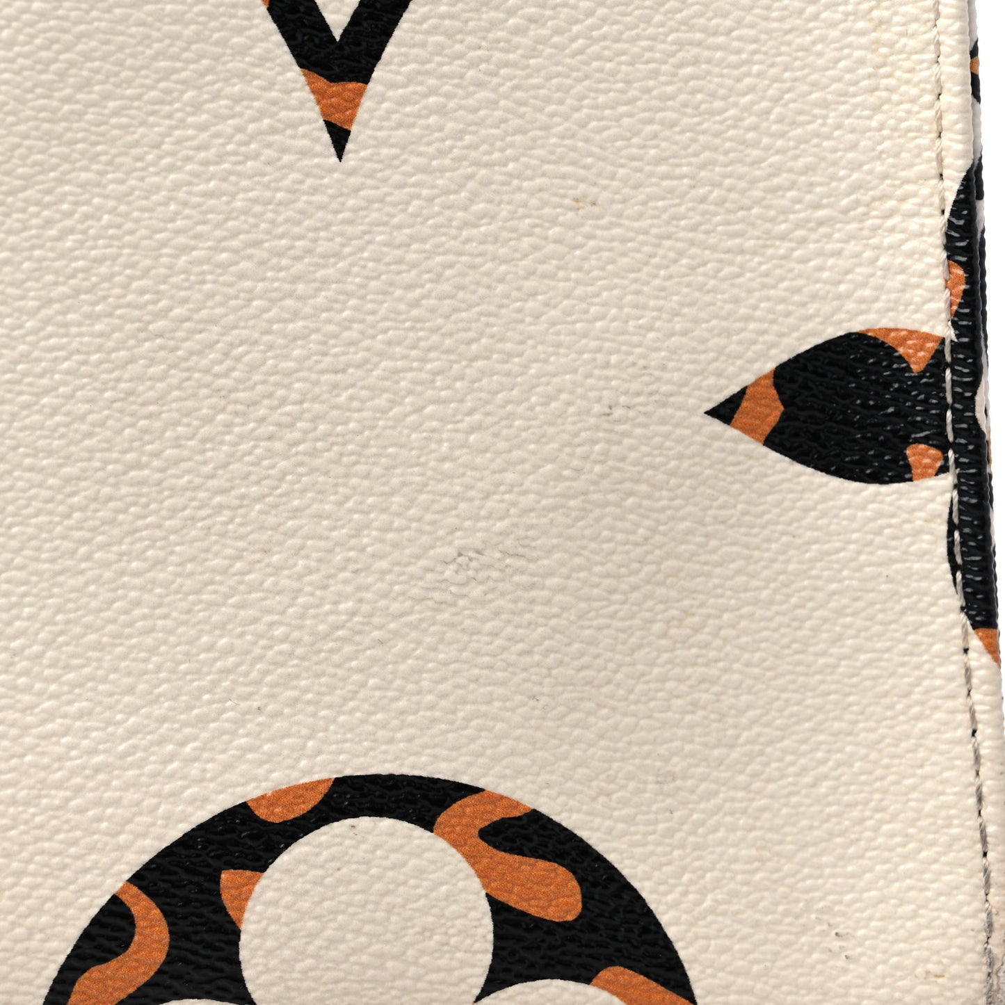 Monogram Giant Jungle Onthego GM Ivory