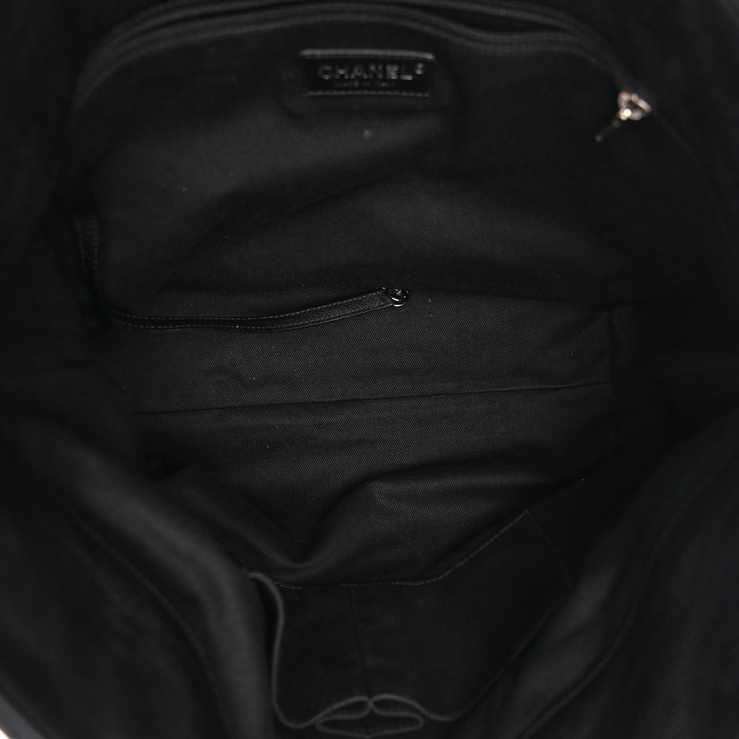 Grained Calfskin Stitched Medium Braided With Style Hobo Black